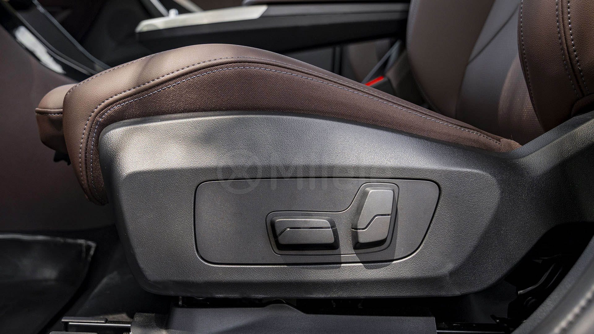 
								(LHD) BMW X2 MY2025 – GREY full									