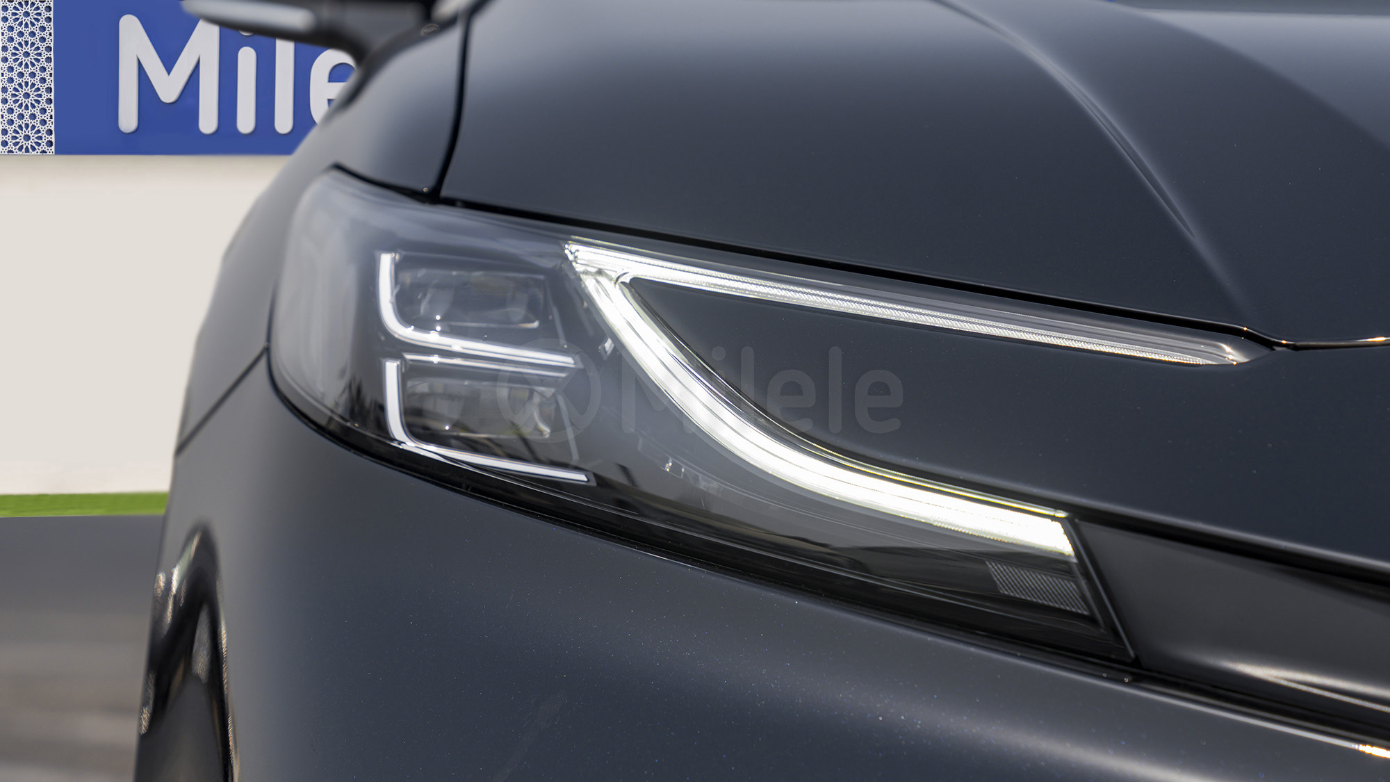 
(LHD) TOYOTA CAMRY LE 2.5PHEV AT MY2025 – BLACK full									