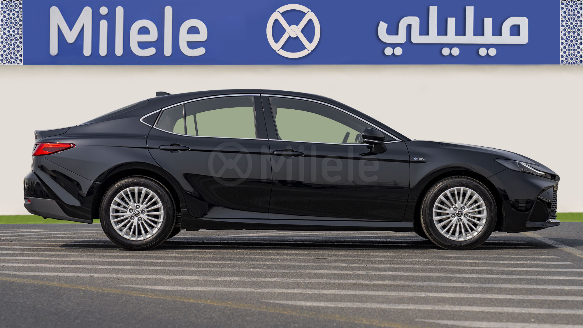 
(LHD) TOYOTA CAMRY LE 2.5PHEV AT MY2025 – BLACK full									