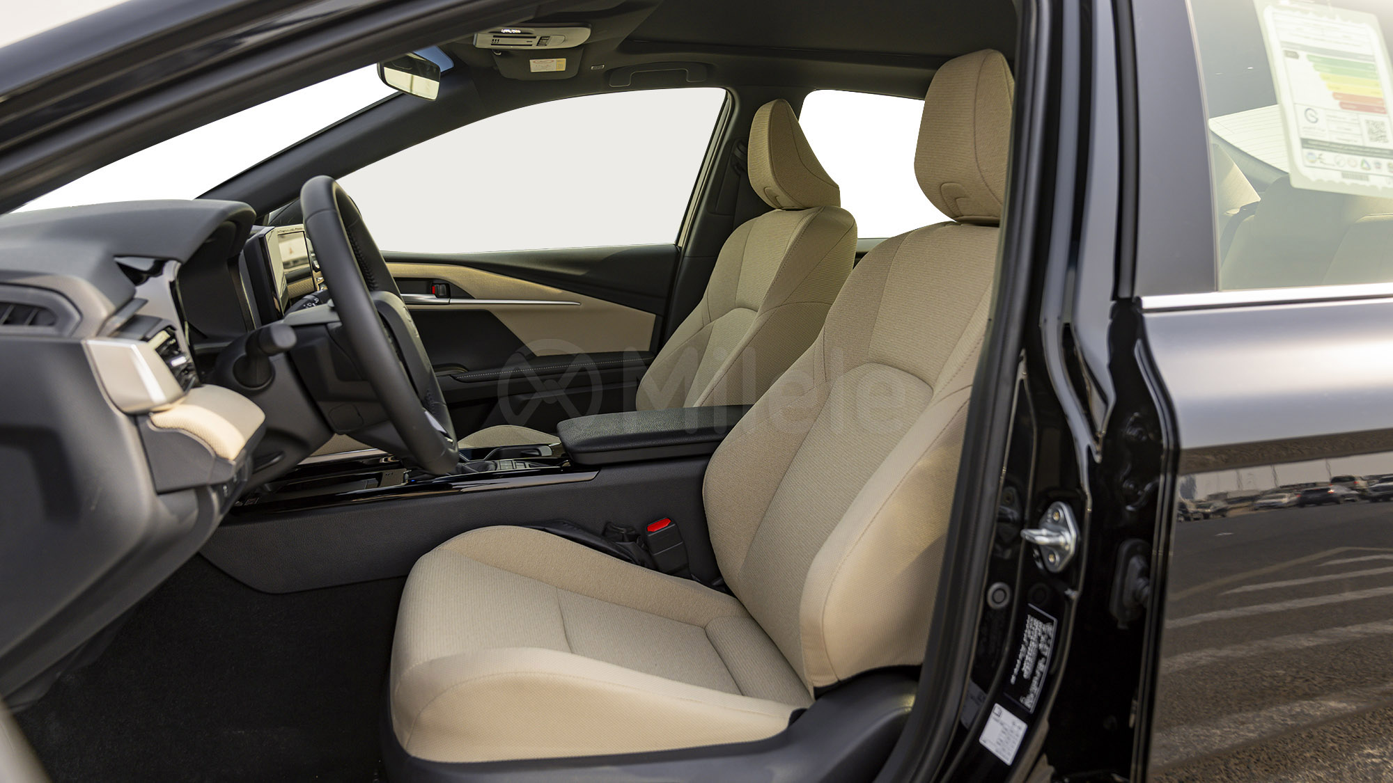 
(LHD) TOYOTA CAMRY LE 2.5PHEV AT MY2025 – BLACK full									