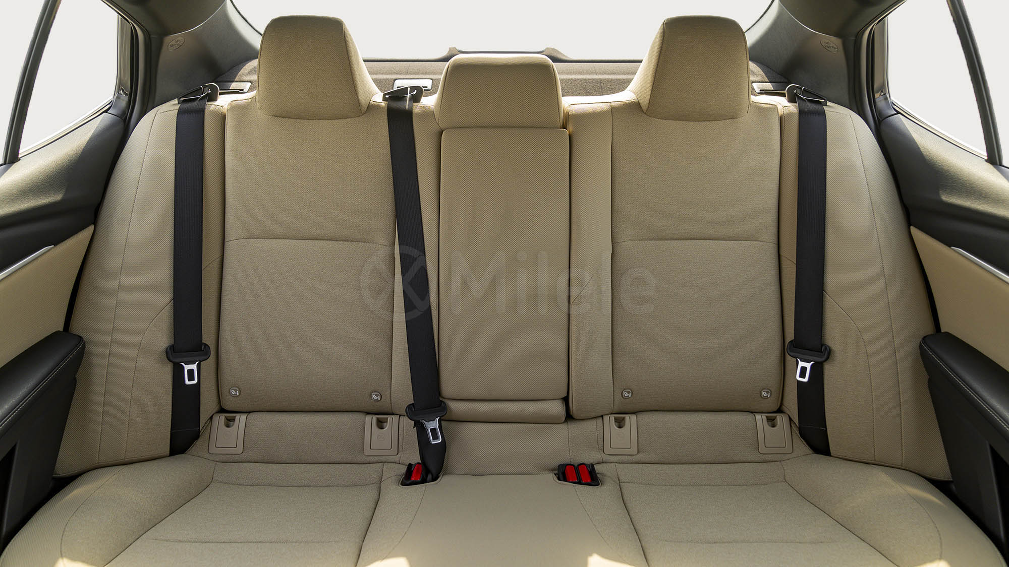 
(LHD) TOYOTA CAMRY LE 2.5PHEV AT MY2025 – BLACK full									