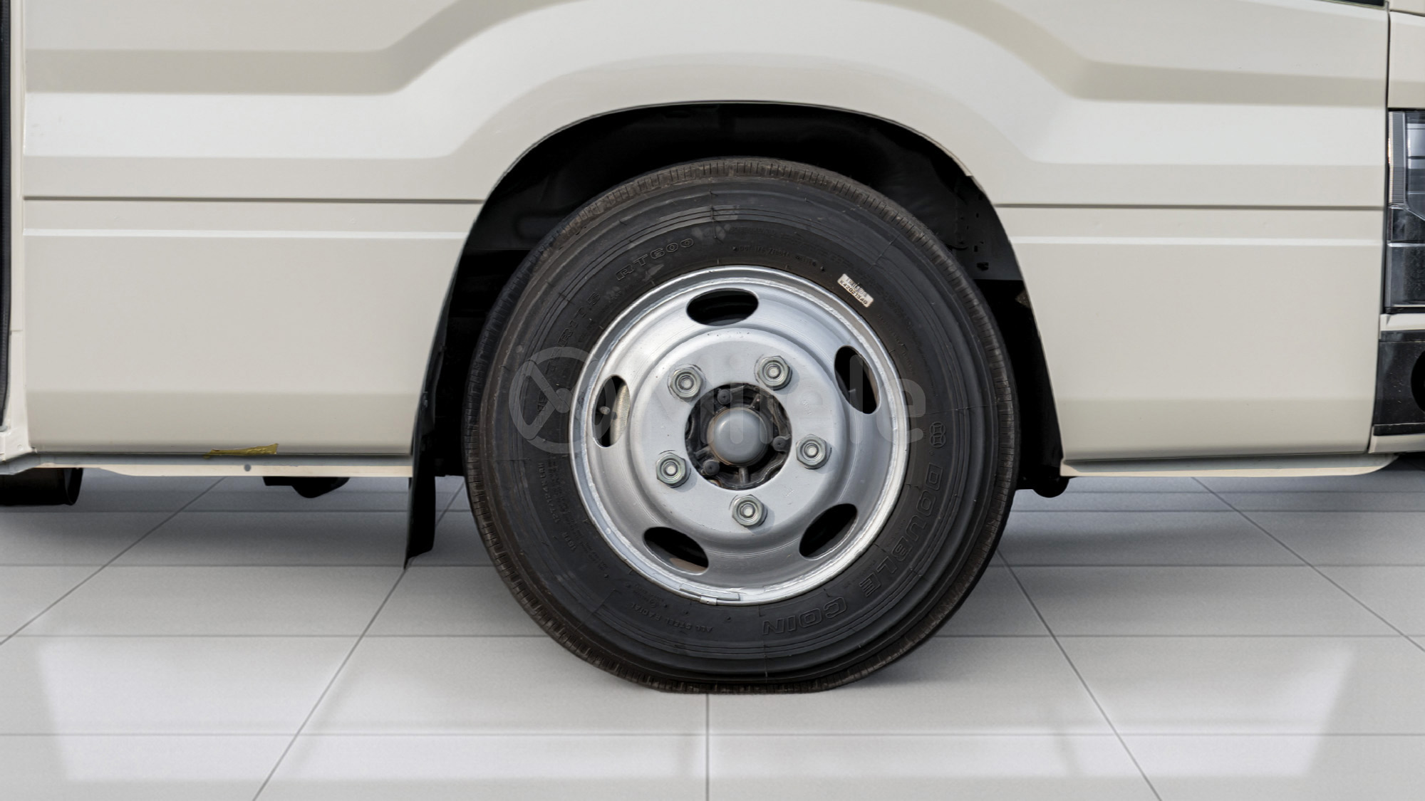 
(LHD) TOYOTA TOYOTA COASTER ARMOURED MY2025 – WHITE full									