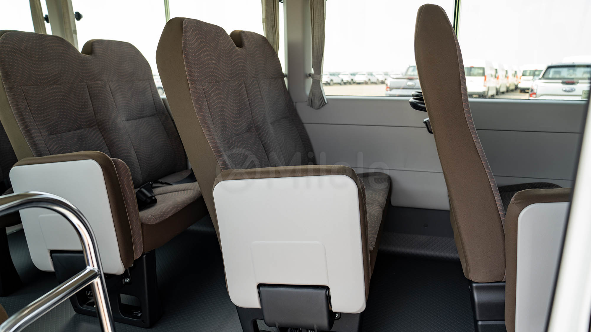 
(LHD) TOYOTA COASTER 4.2D MT 30 SEATER MY2025 – WHITE full									