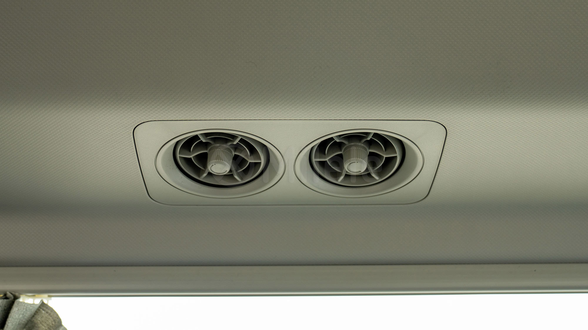 
(LHD) TOYOTA COASTER 4.2D MT RWD 30 SEATER MY2025 – WHITE full									