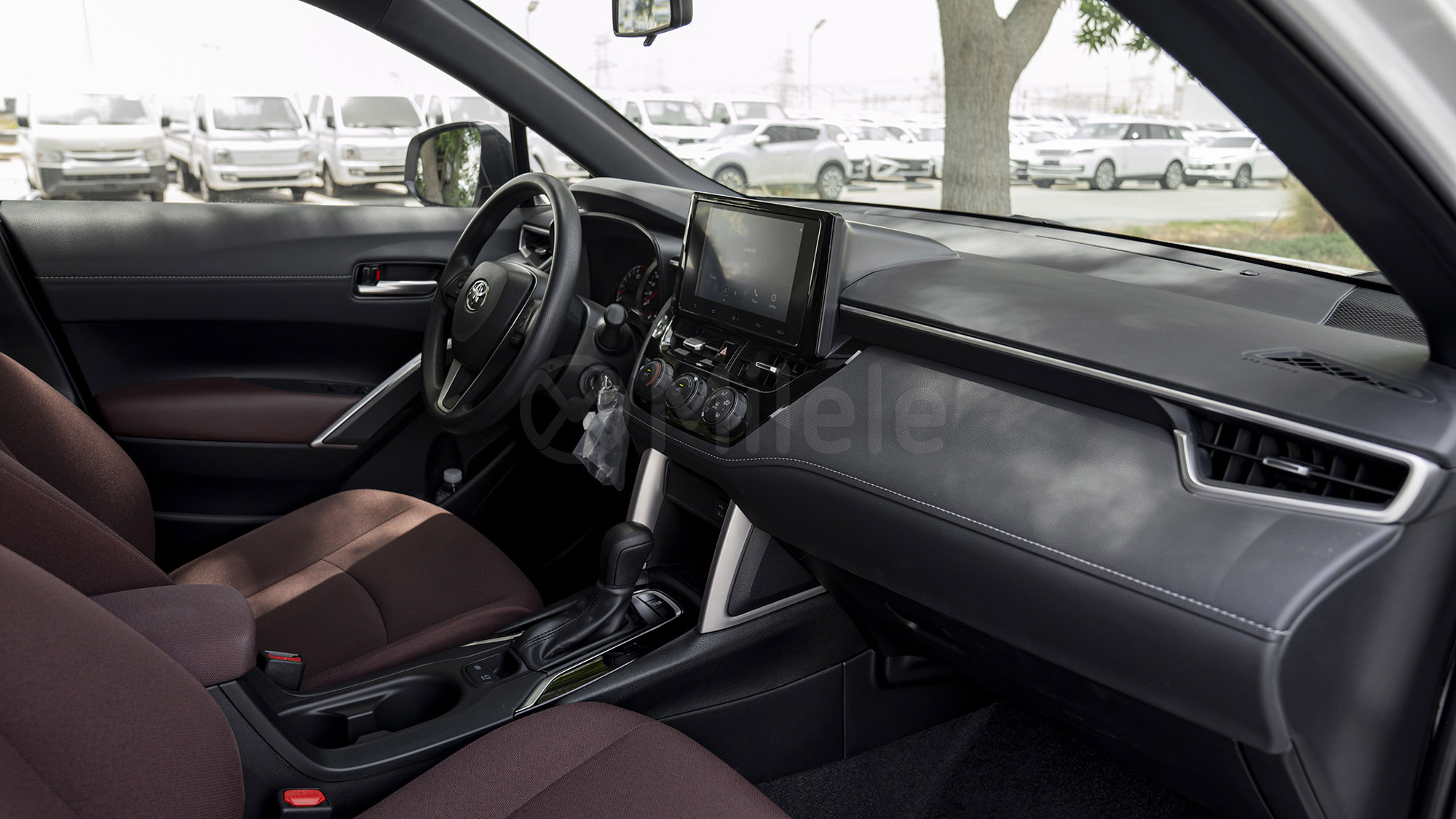 
								(LHD) TOYOTA COROLLA CROSS 1.8P AT MY2025 – WHITE full									
