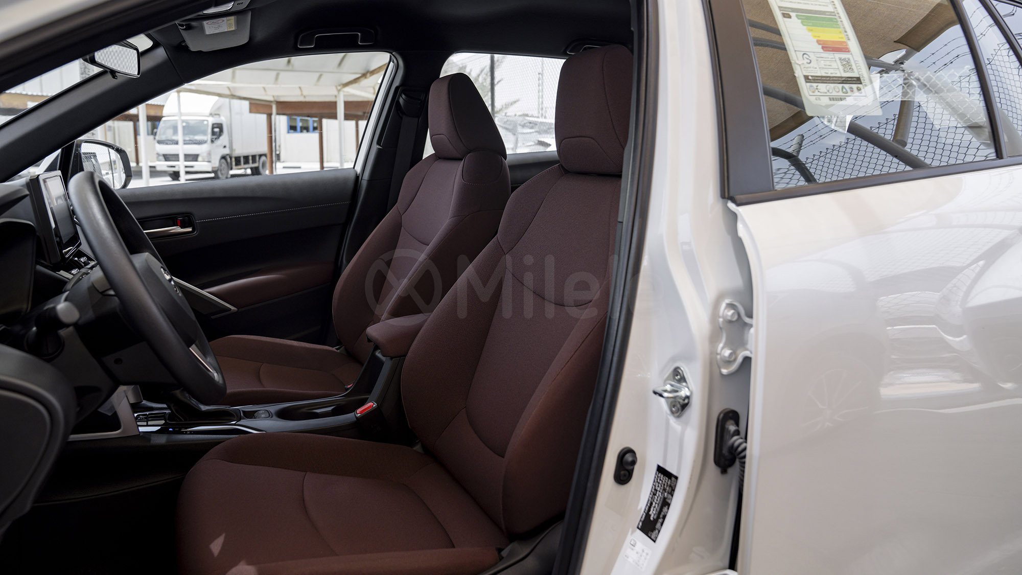 
								(LHD) TOYOTA COROLLA CROSS 1.8P AT MY2025 – WHITE full									