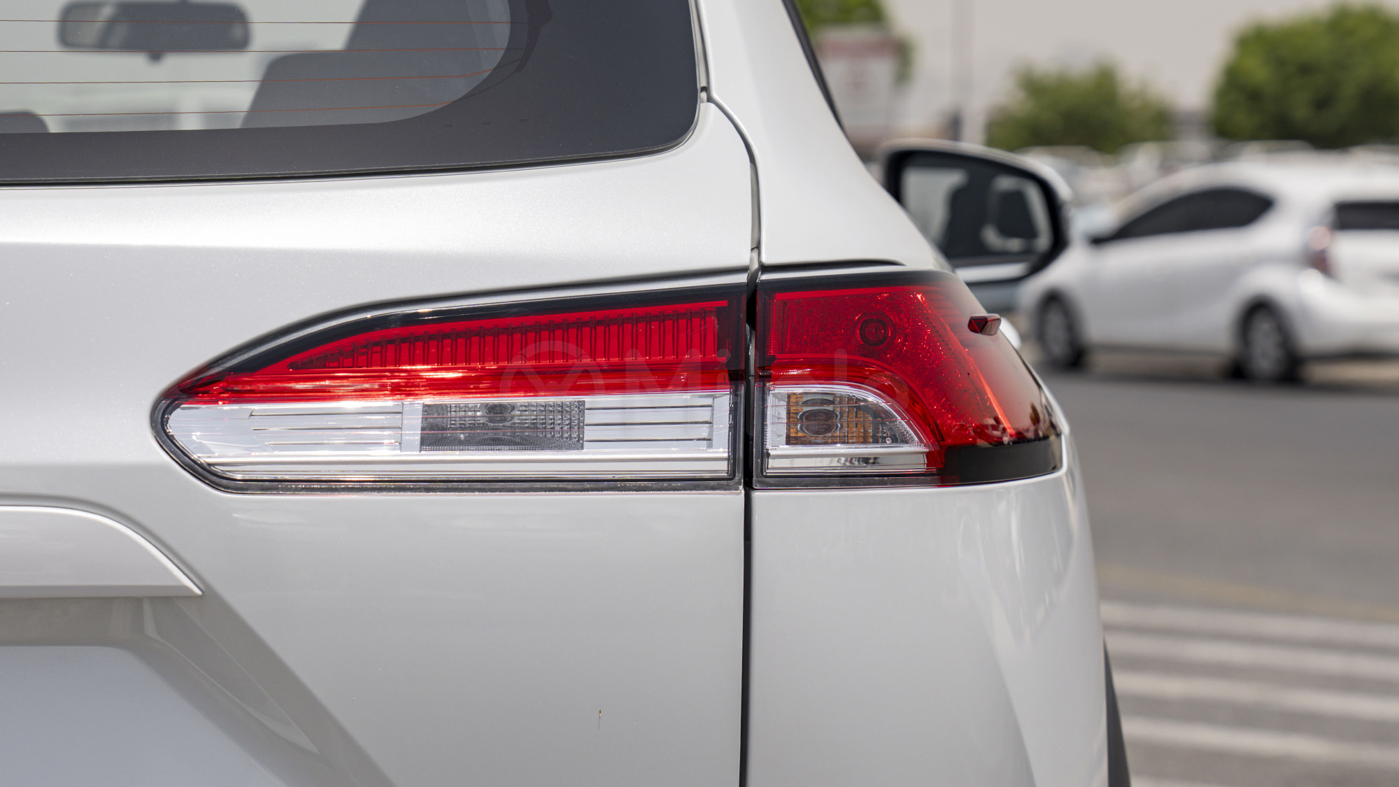 
								(LHD) TOYOTA COROLLA CROSS 1.8P AT MY2025 – WHITE full									