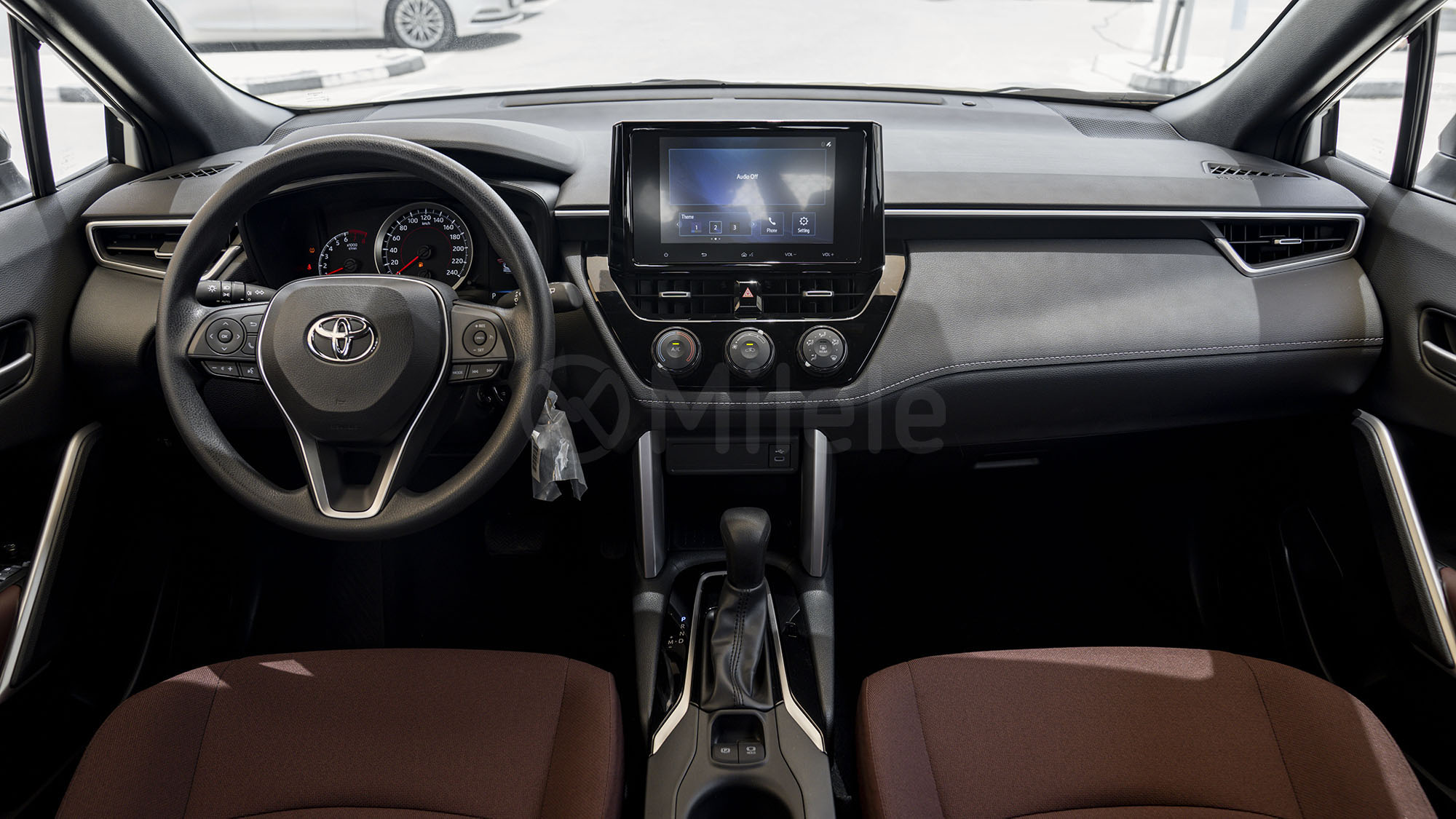 
								(LHD) TOYOTA COROLLA CROSS 1.8P AT MY2025 – WHITE full									