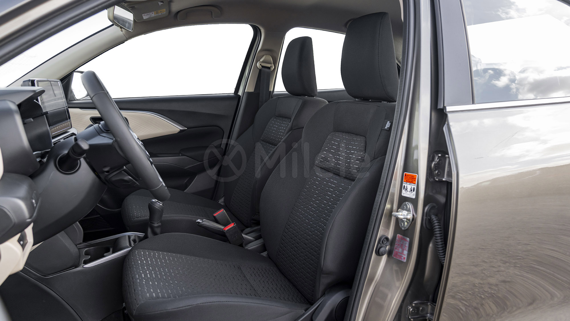 
(LHD) SUZUKI DZIRE GLX 1.2P MT MY2026 – MET.MAGMAGRAY full									