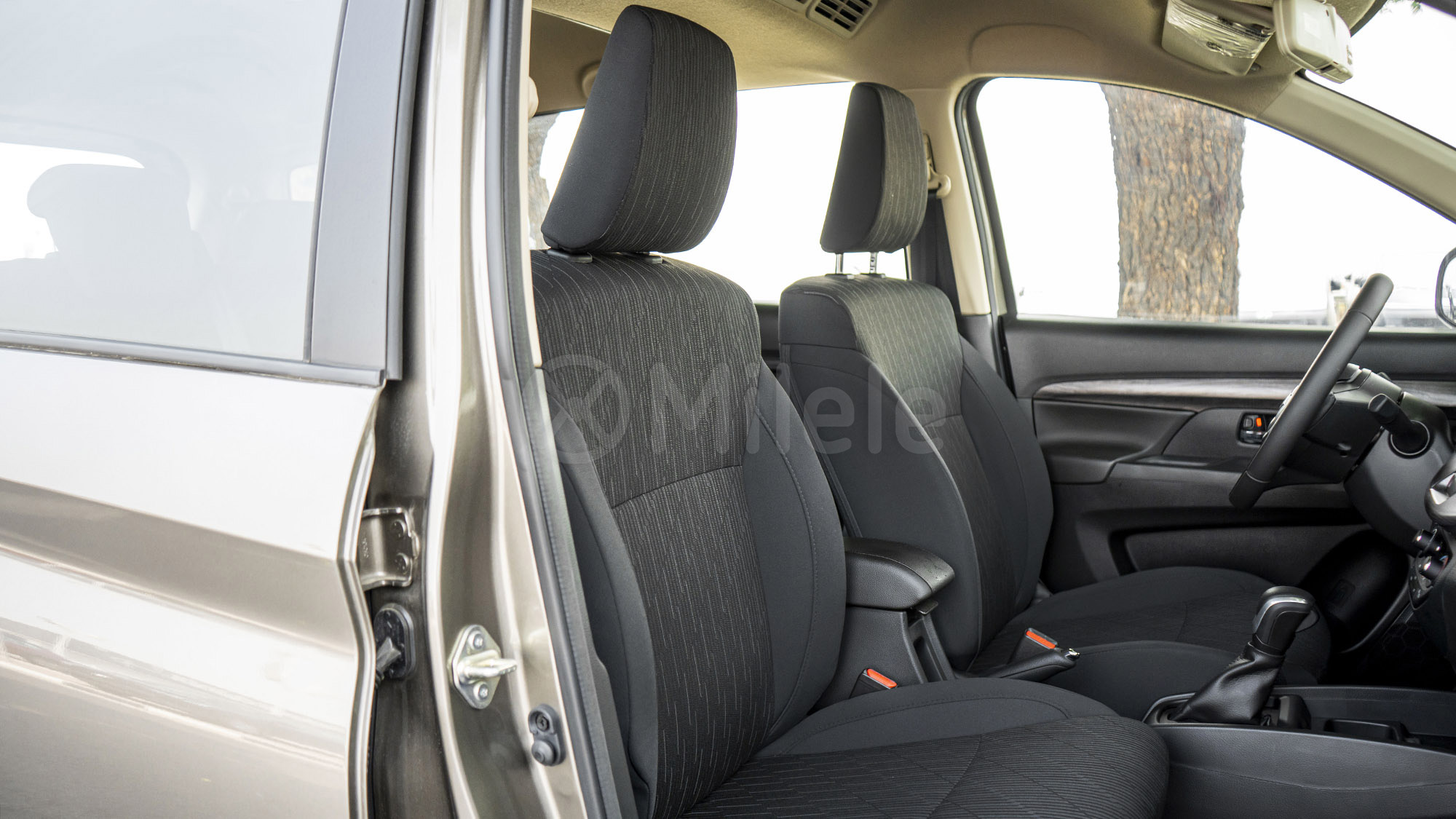 
(LHD) SUZUKI ERTIGA GLX 1.5P AT MY2025 – GREY full									