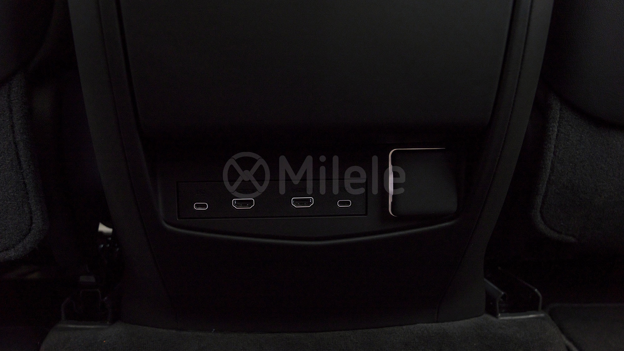 
(LHD) CADILLAC ESCALADE SPORTS PLATINUM ESV 6.2P AT MY2025 – BLACK full									