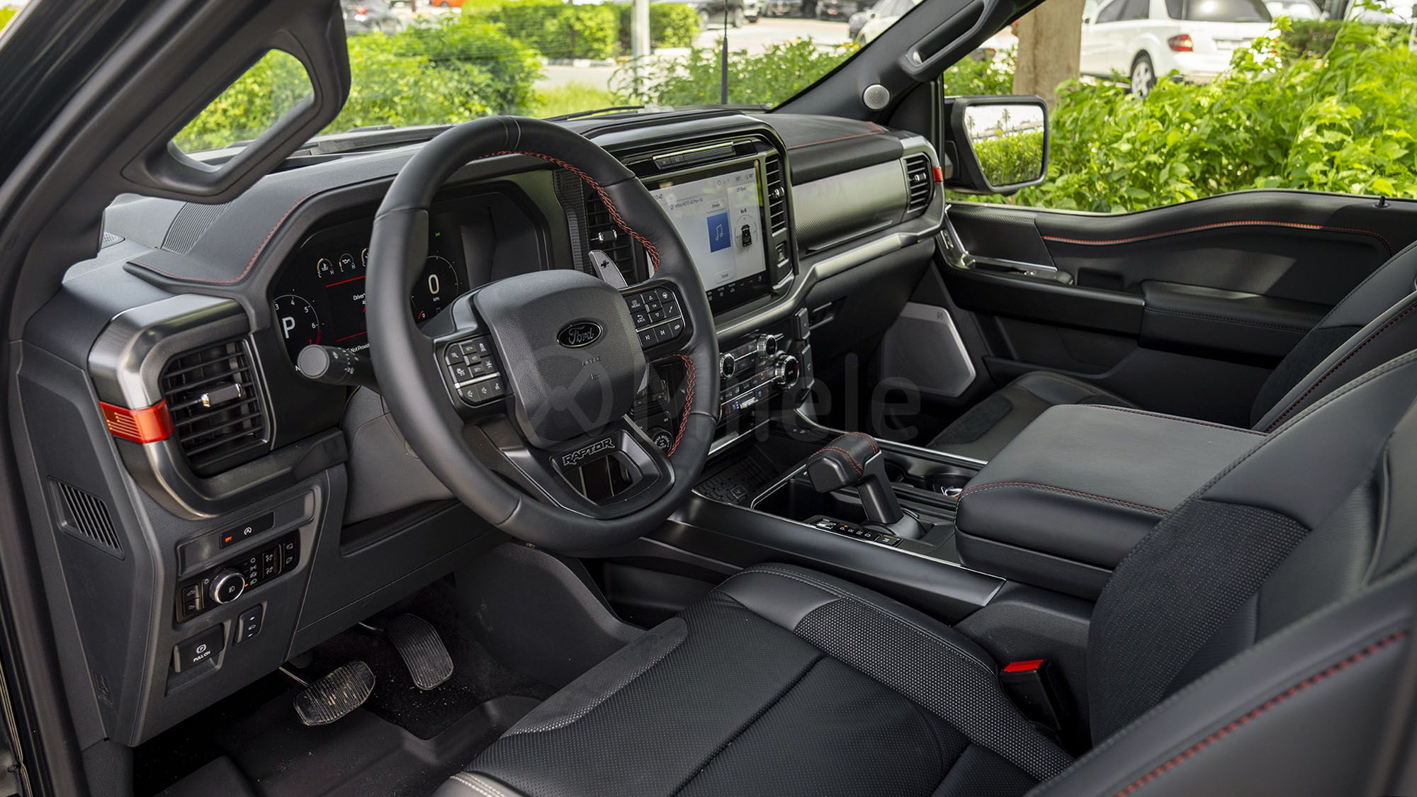 
								(LHD) FORD F-150 RAPTOR AT MY2025 – BLACK full									
