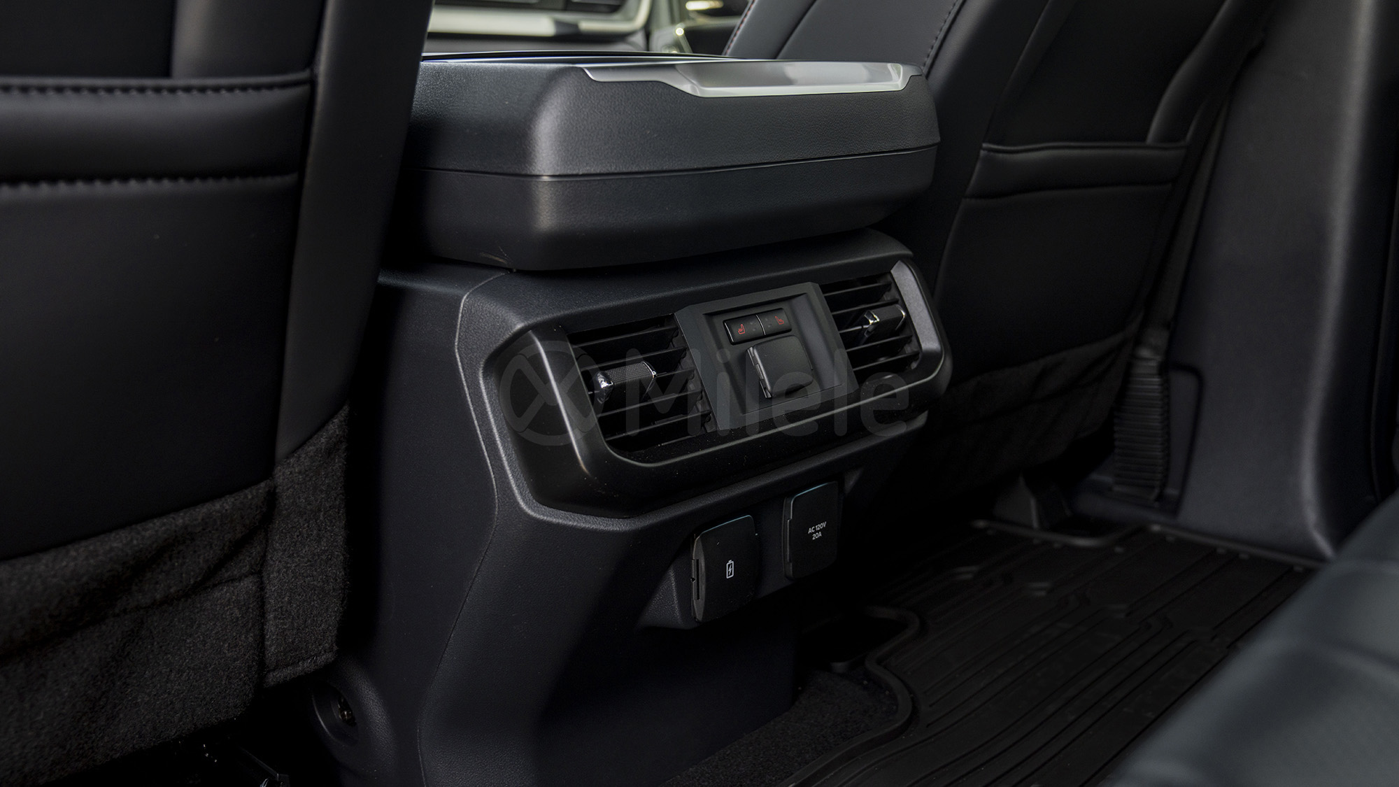 
								(LHD) FORD F-150 RAPTOR AT MY2025 – BLACK full									
