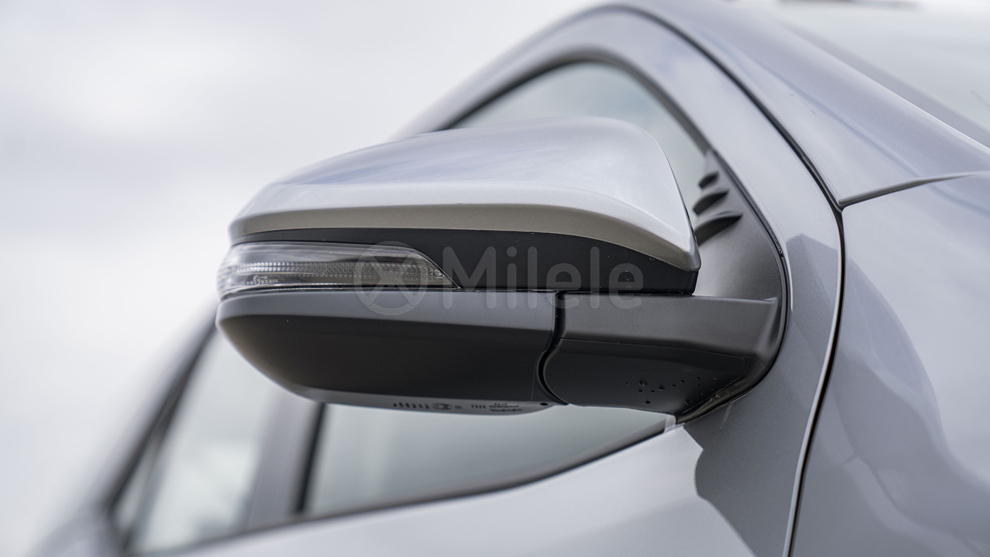 
(LHD) TOYOTA FORTUNER 2.4D AT 4X4 MY2025 – SILVER ME full									