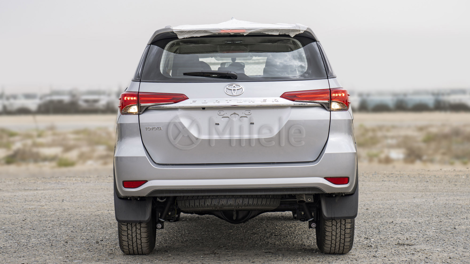 
(LHD) TOYOTA FORTUNER 2.4D AT 4X4 MY2025 – SILVER ME full									
