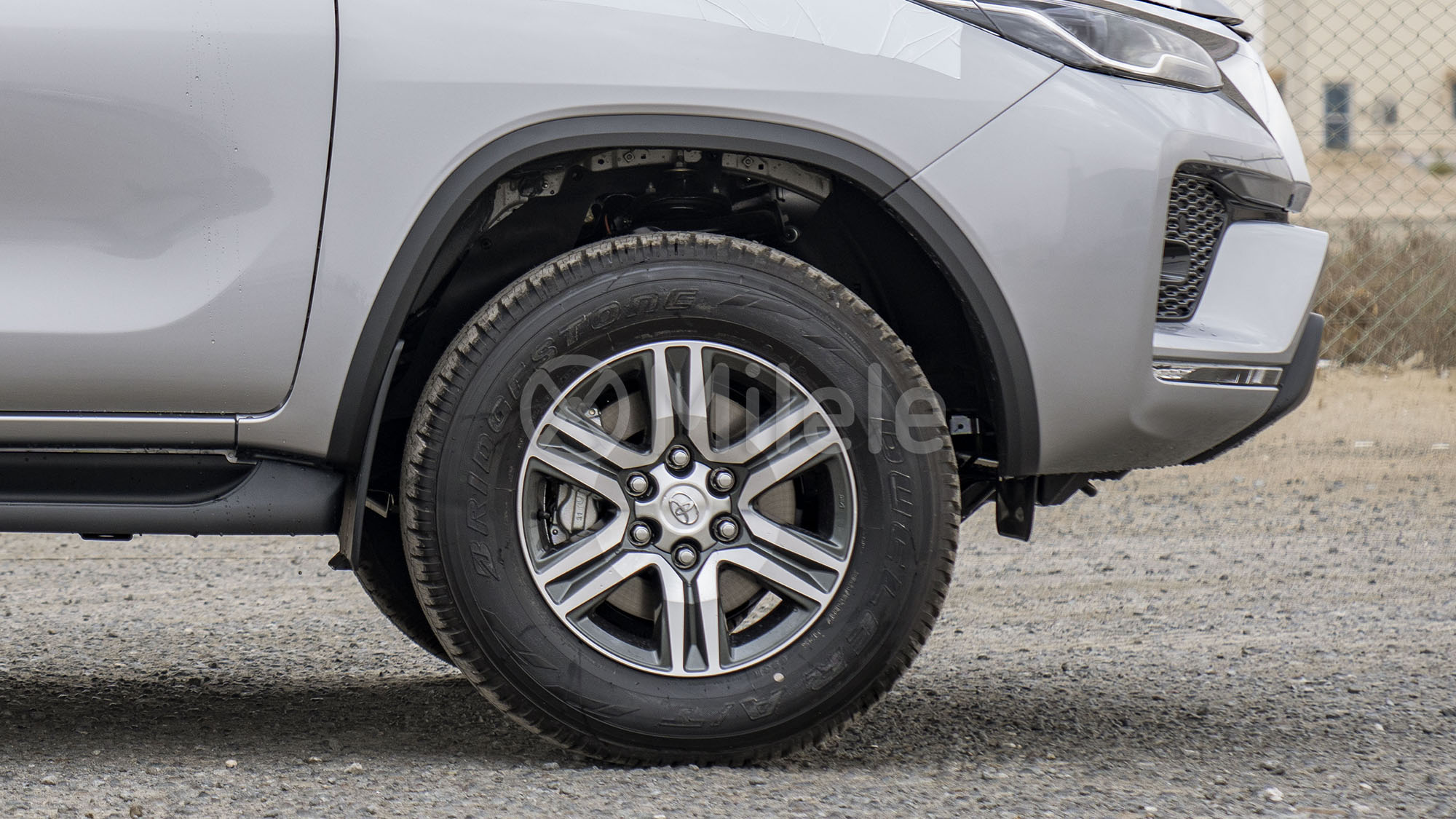 
(LHD) TOYOTA FORTUNER 2.4D AT 4X4 MY2025 – SILVER ME full									