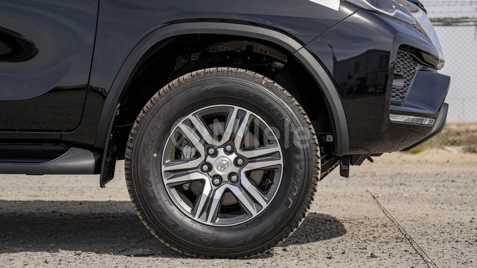 
								(LHD) TOYOTA FORTUNER 2.4D AT 4X4 MY2026 – BLACK full									