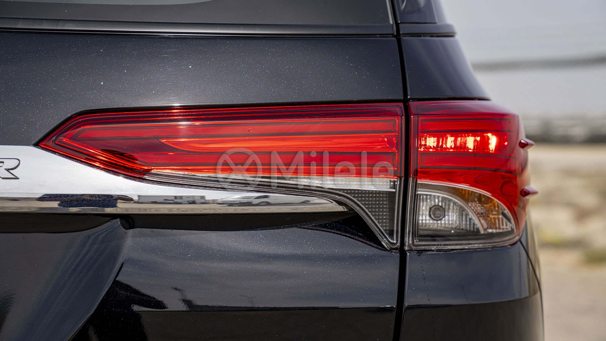 
								(LHD) TOYOTA FORTUNER 2.4D AT 4X4 MY2026 – BLACK full									