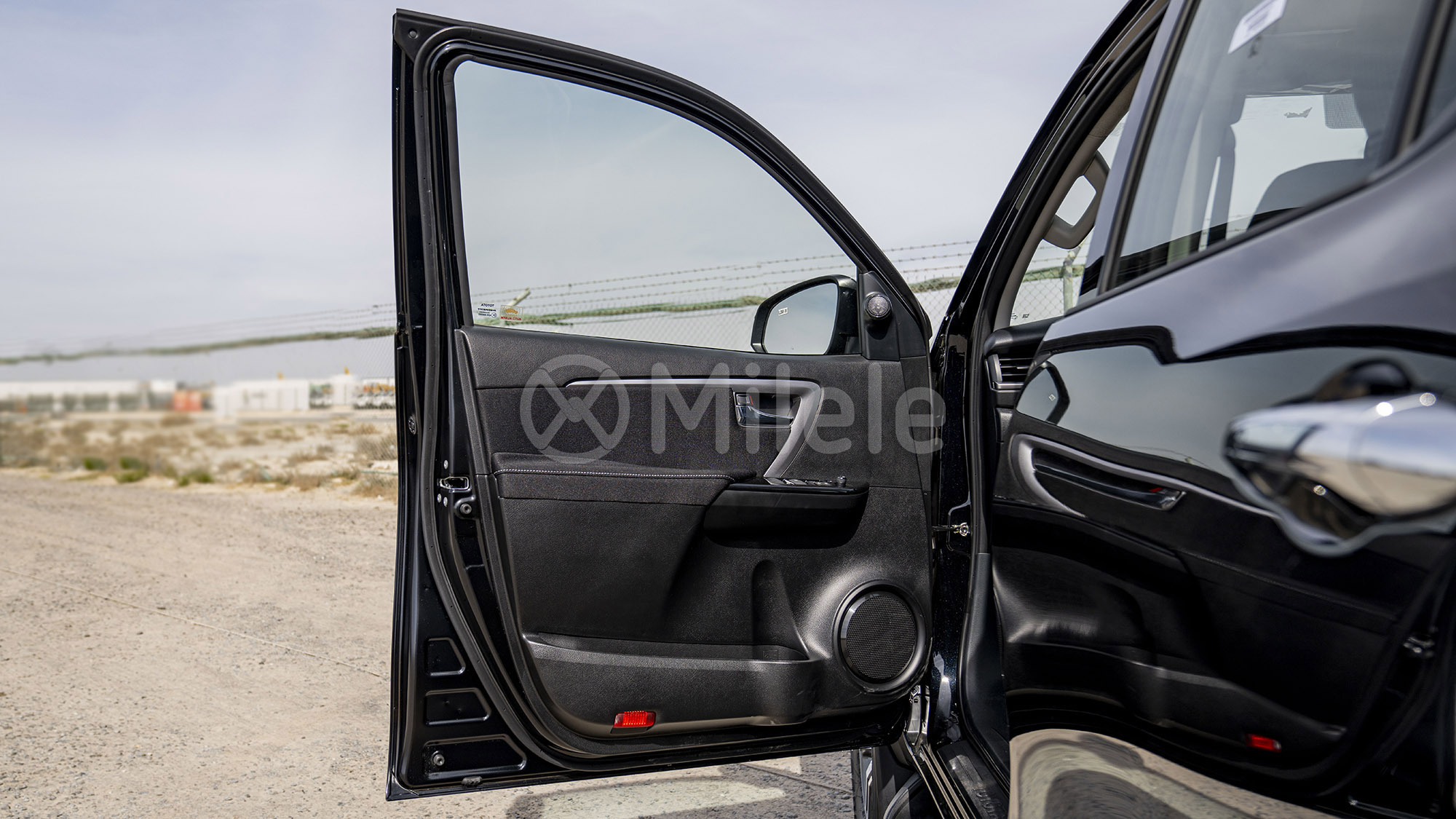 
								(LHD) TOYOTA FORTUNER 2.4D AT 4X4 MY2026 – BLACK full									