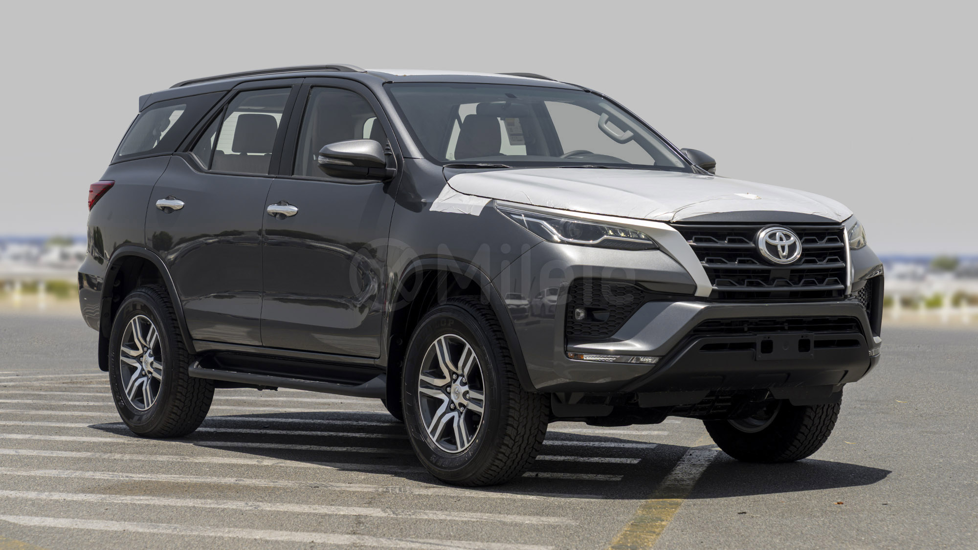 
								(LHD) TOYOTA FORTUNER EXR 2.7P AT MY2025 – GREY full									