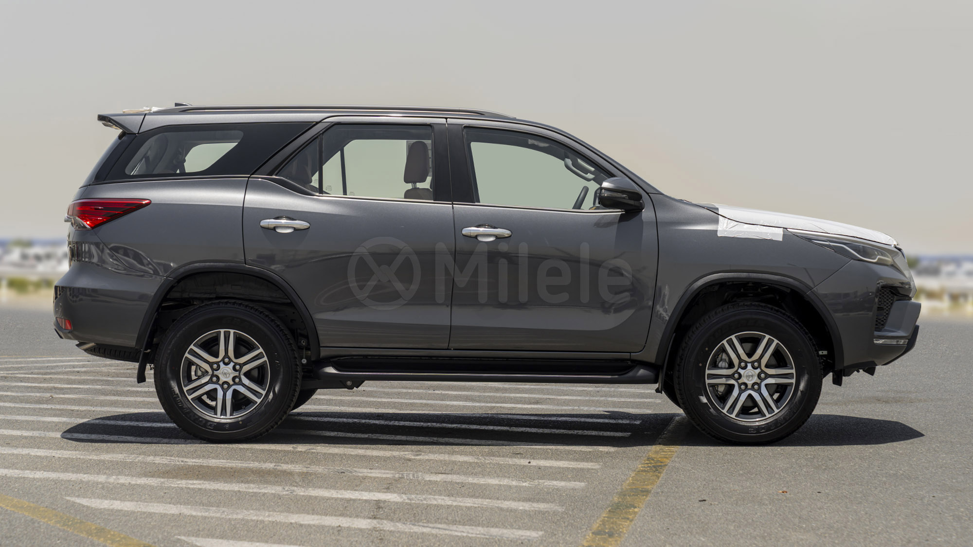 
								(LHD) TOYOTA FORTUNER EXR 2.7P AT MY2025 – GREY full									