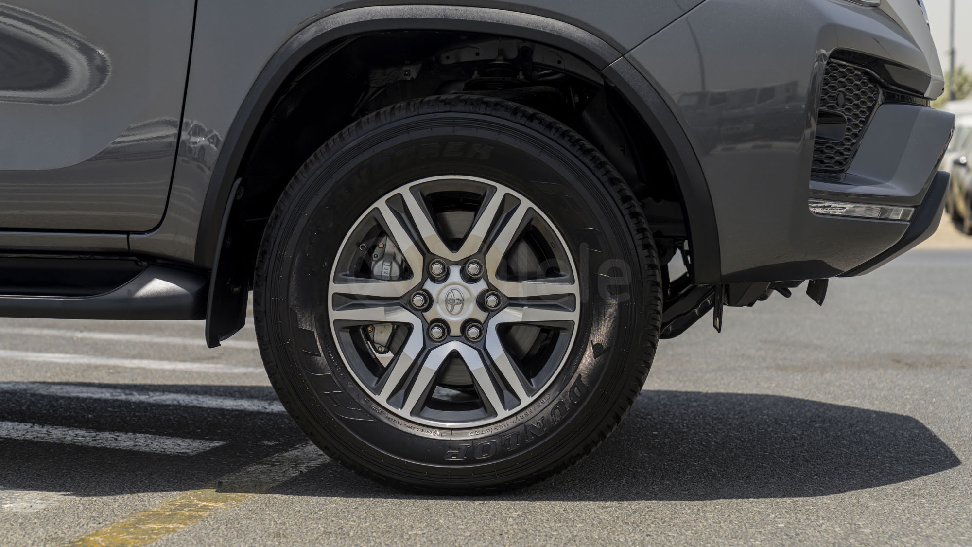 
								(LHD) TOYOTA FORTUNER EXR 2.7P AT MY2025 – GREY full									