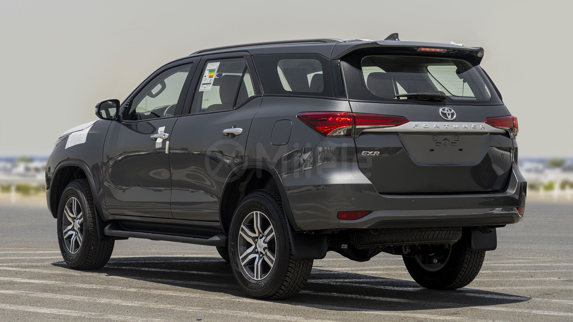 
								(LHD) TOYOTA FORTUNER EXR 2.7P AT MY2025 – GREY full									