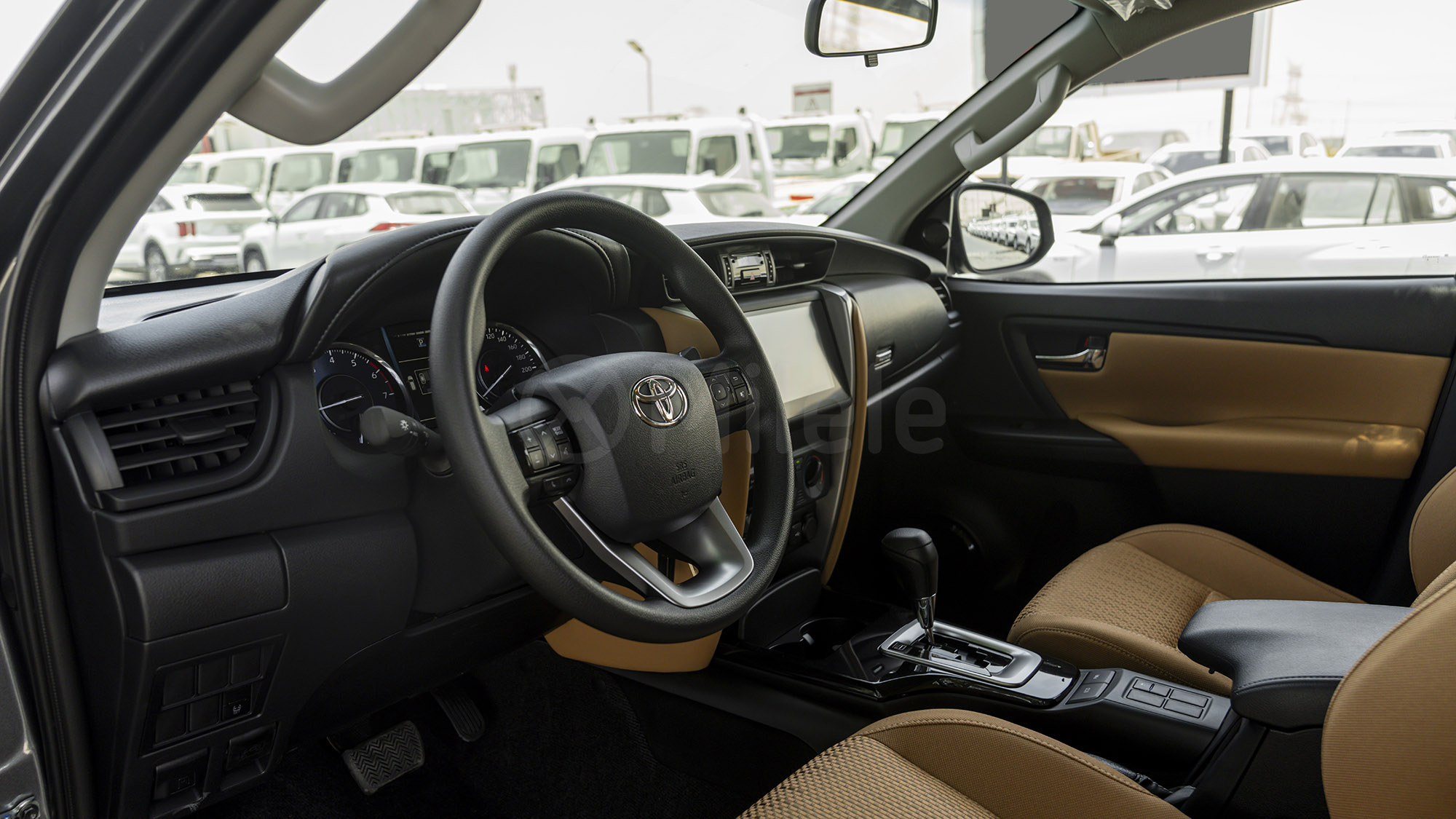 
								(LHD) TOYOTA FORTUNER EXR 2.7P AT MY2025 – GREY full									
