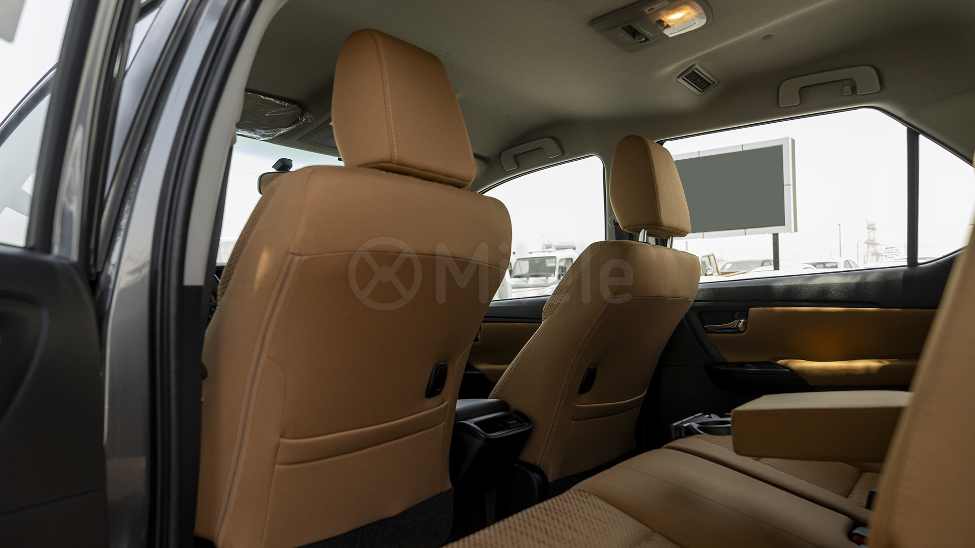 
								(LHD) TOYOTA FORTUNER EXR 2.7P AT MY2025 – GREY full									