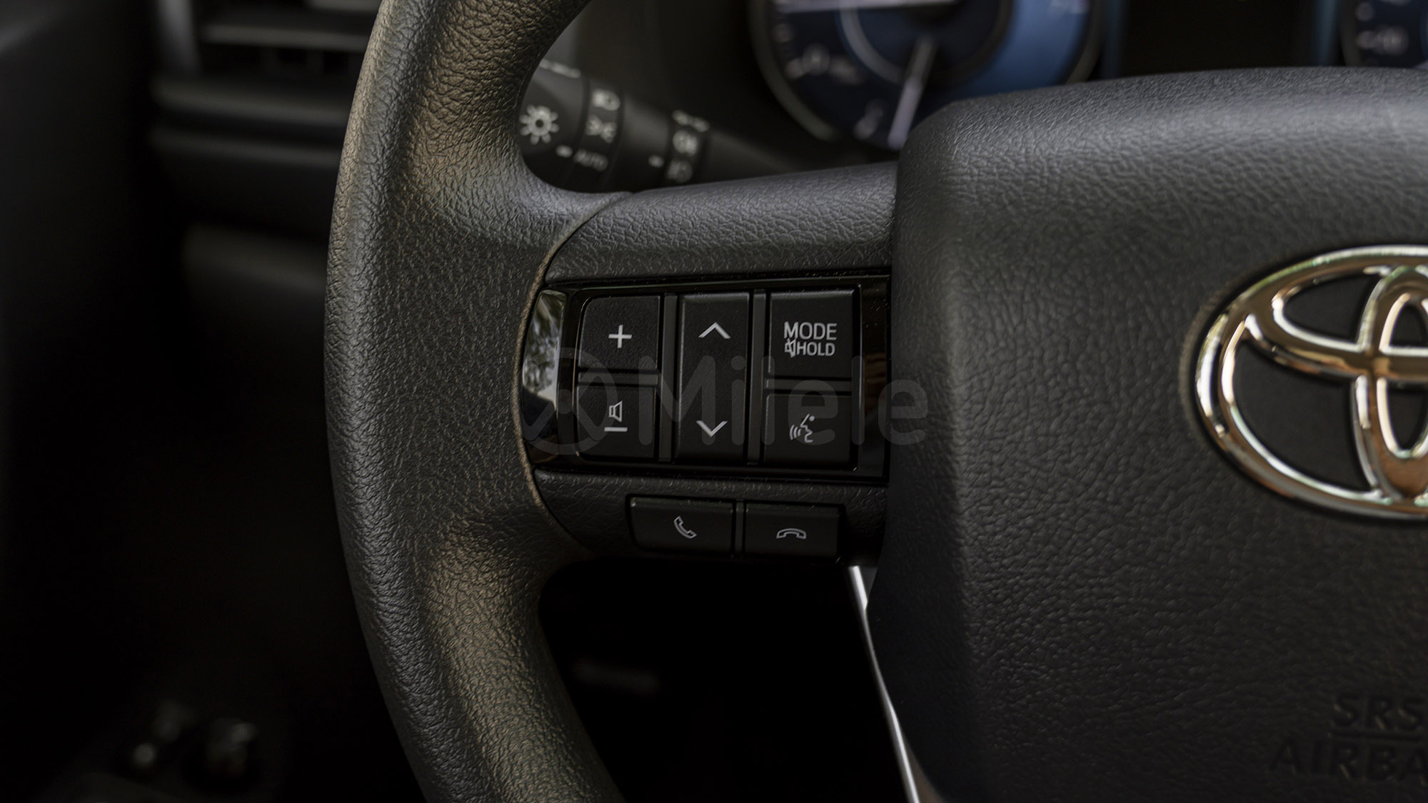 
								(LHD) TOYOTA FORTUNER EXR 2.7P AT MY2025 – GREY full									