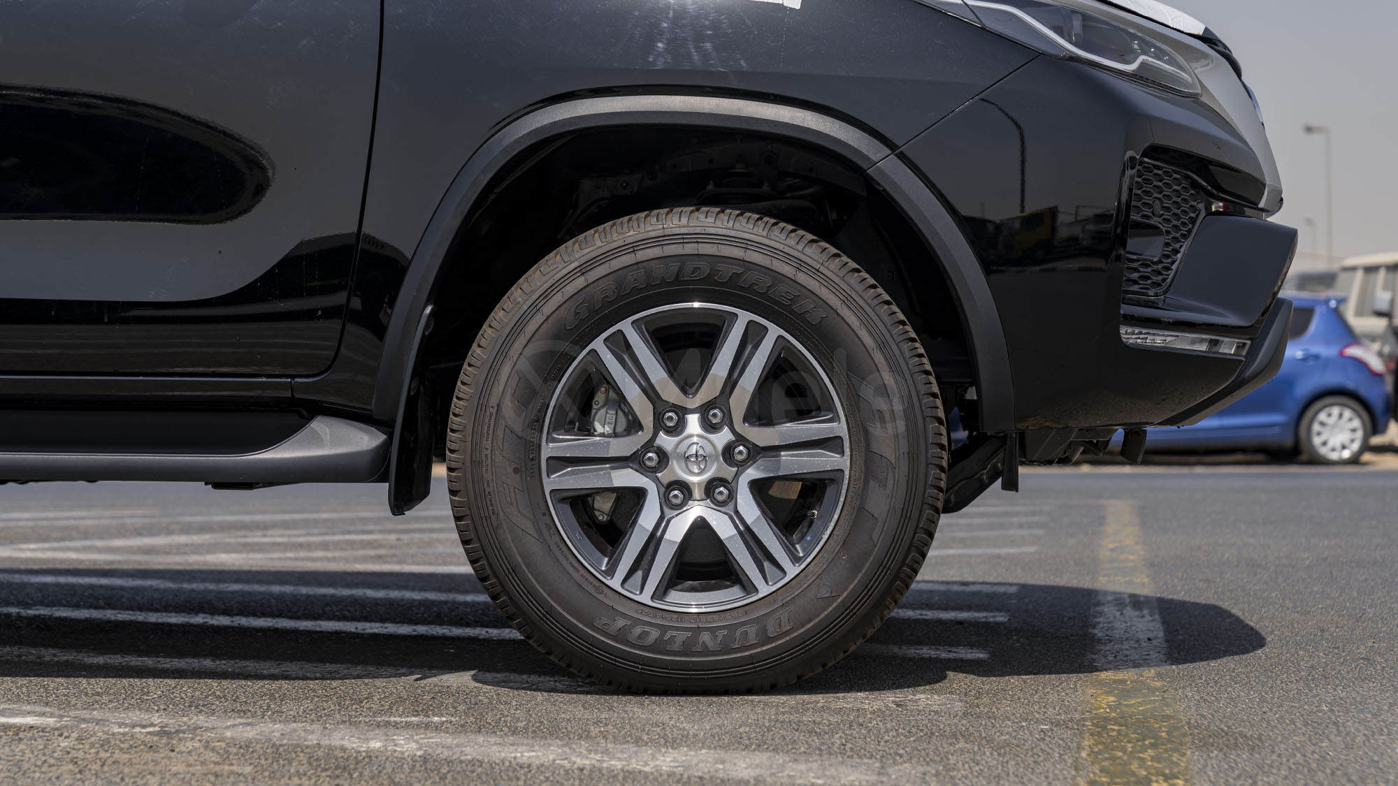 
								(LHD) TOYOTA FORTUNER EXR 2.7P AT MY2025 – BLACK full									