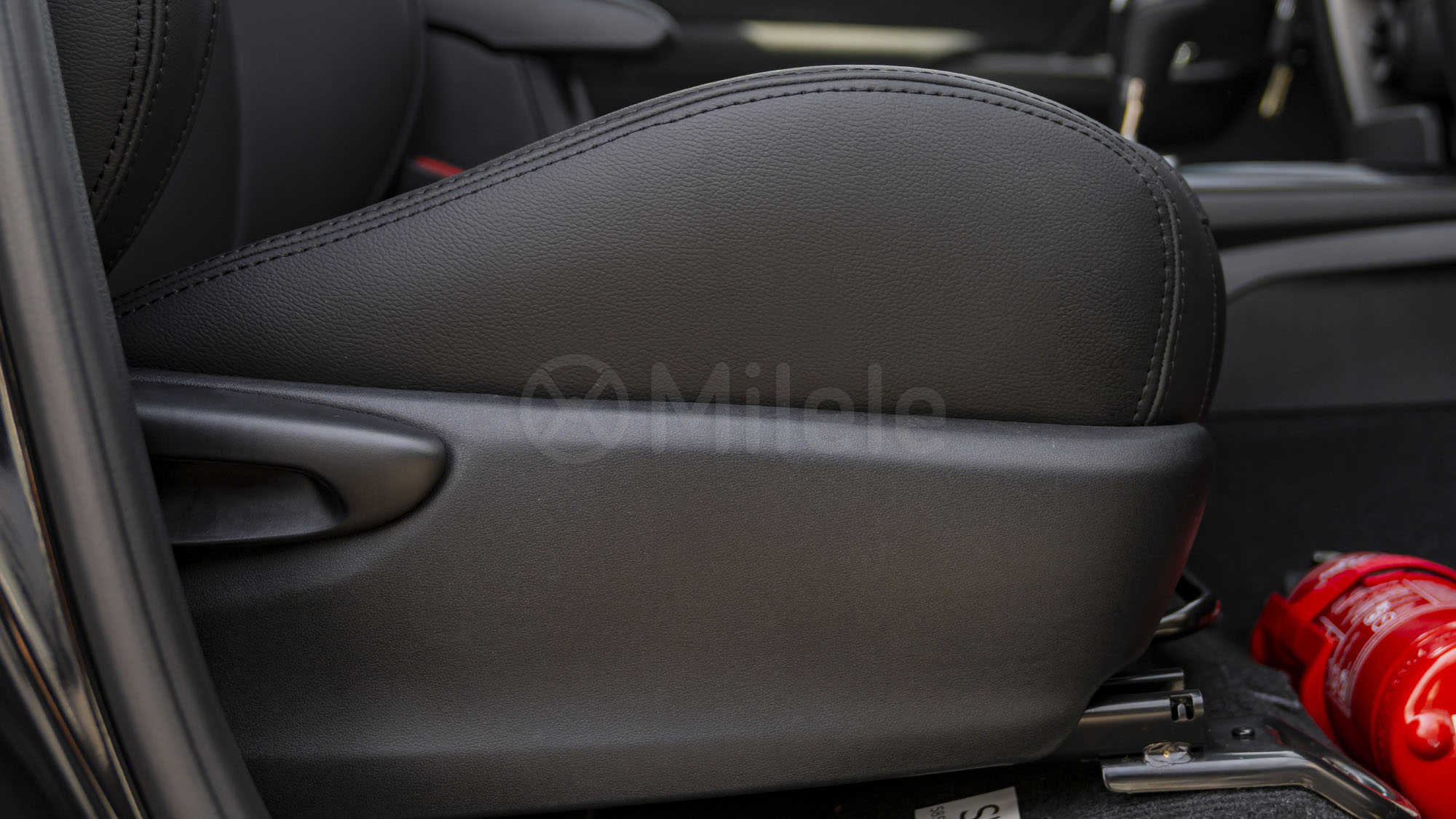 
								(LHD) TOYOTA FORTUNER EXR 2.7P AT MY2025 – BLACK full									