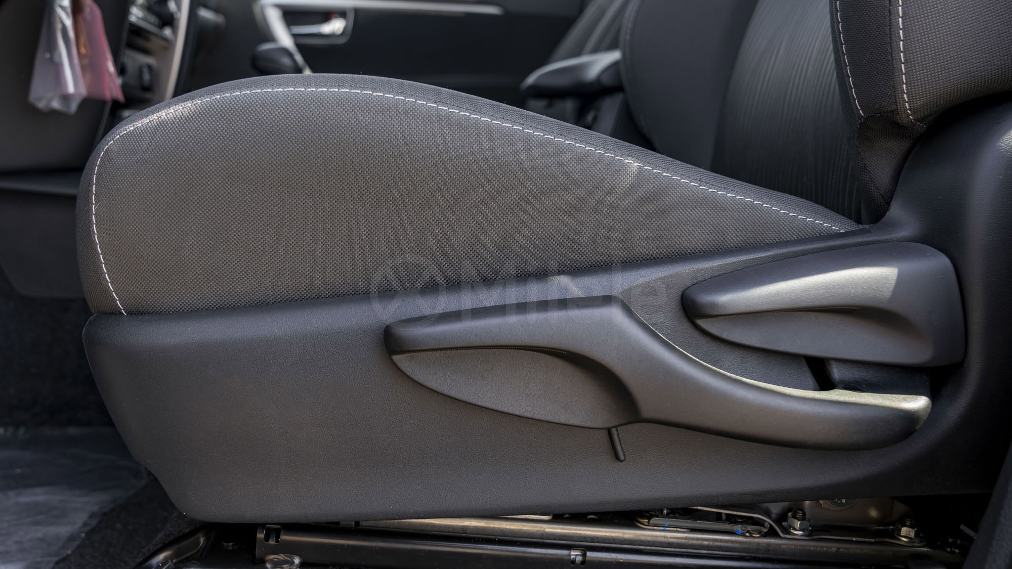 
								(LHD) TOYOTA FORTUNER 2.7P AT 4X4 MY2026 – ATTITUDE BLACK full									