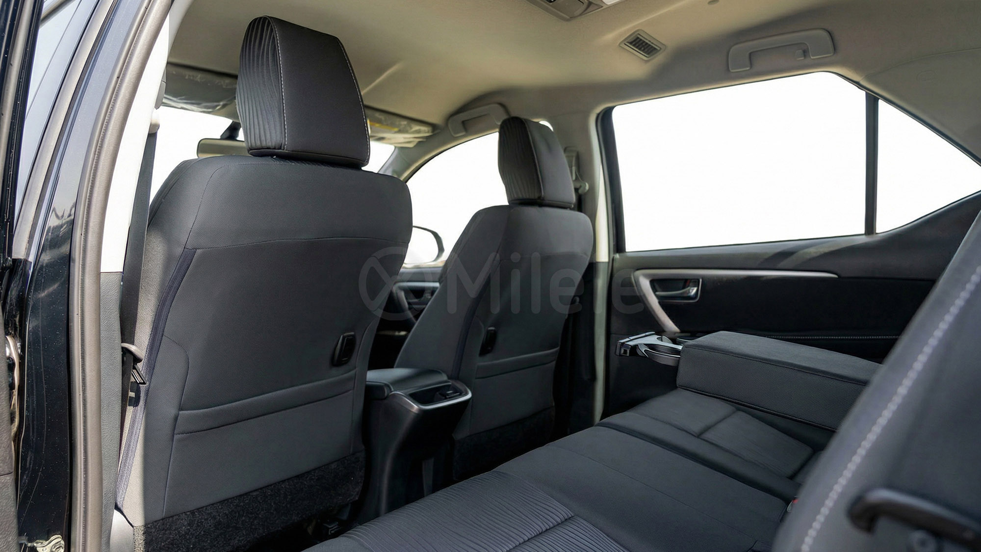 
								(LHD) TOYOTA FORTUNER 2.7P AT 4X4 MY2026 – ATTITUDE BLACK full									
