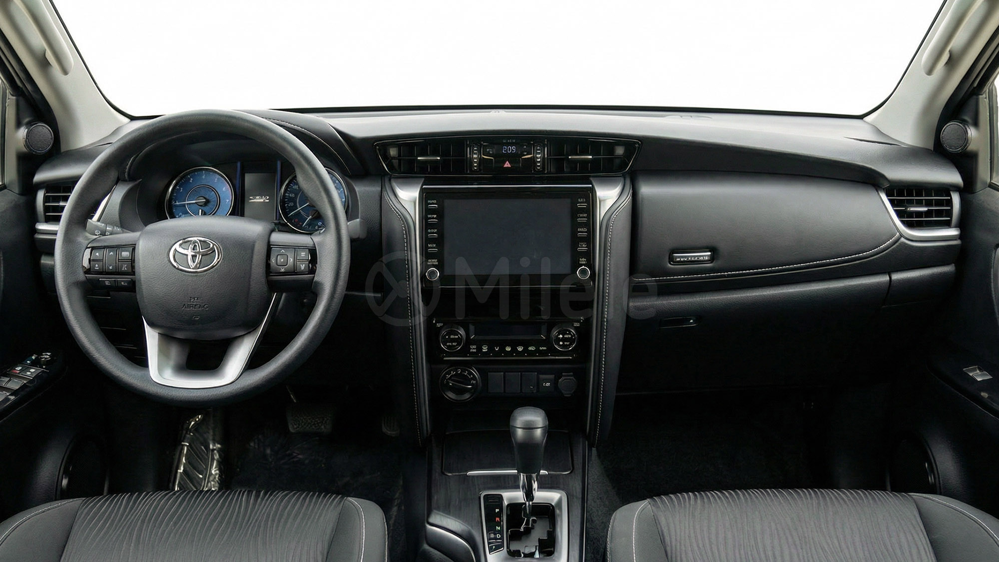 
								(LHD) TOYOTA FORTUNER 2.7P AT 4X4 MY2026 – ATTITUDE BLACK full									