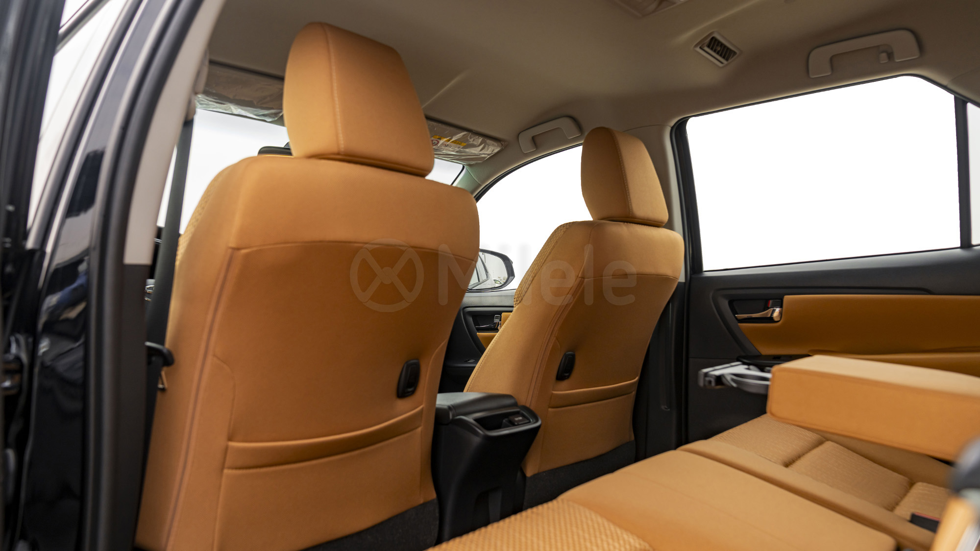 
(LHD) TOYOTA FORTUNER 2.7P AT 4X4 MY2025 – BLACK full									