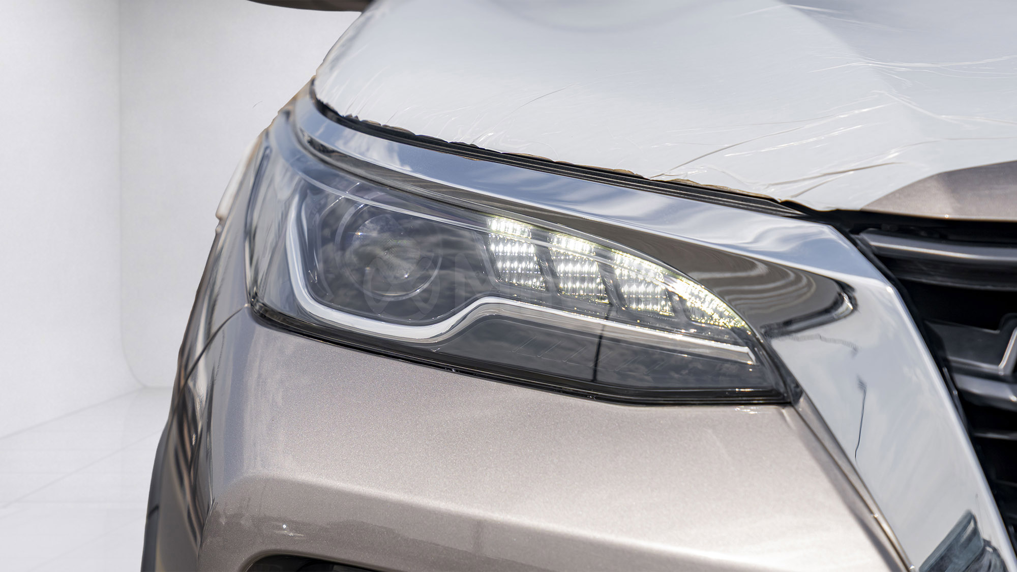 
(LHD) TOYOTA FORTUNER 2.7P AT 4X4 MY2025 – BRONZE full									