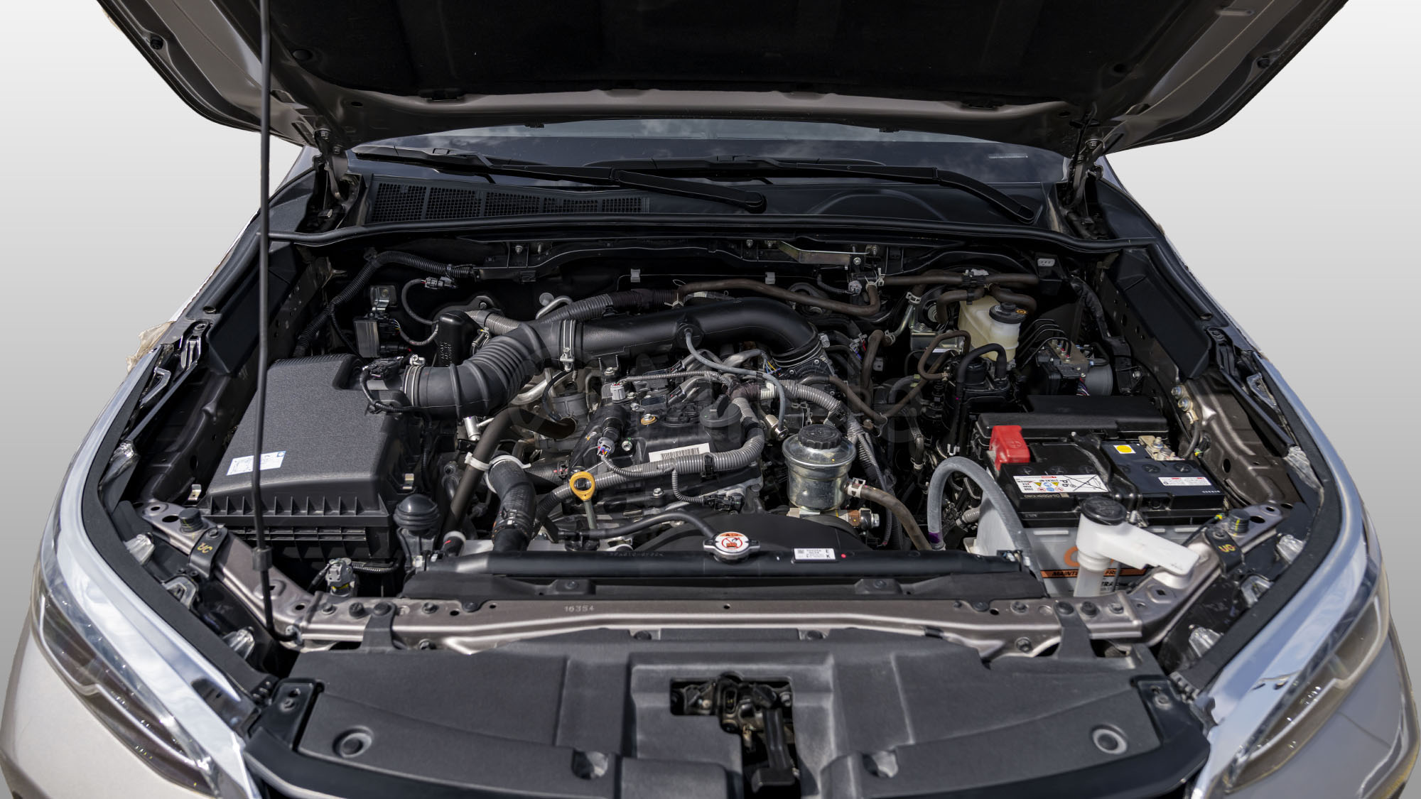 
(LHD) TOYOTA FORTUNER 2.7P AT 4X4 MY2025 – BRONZE full									