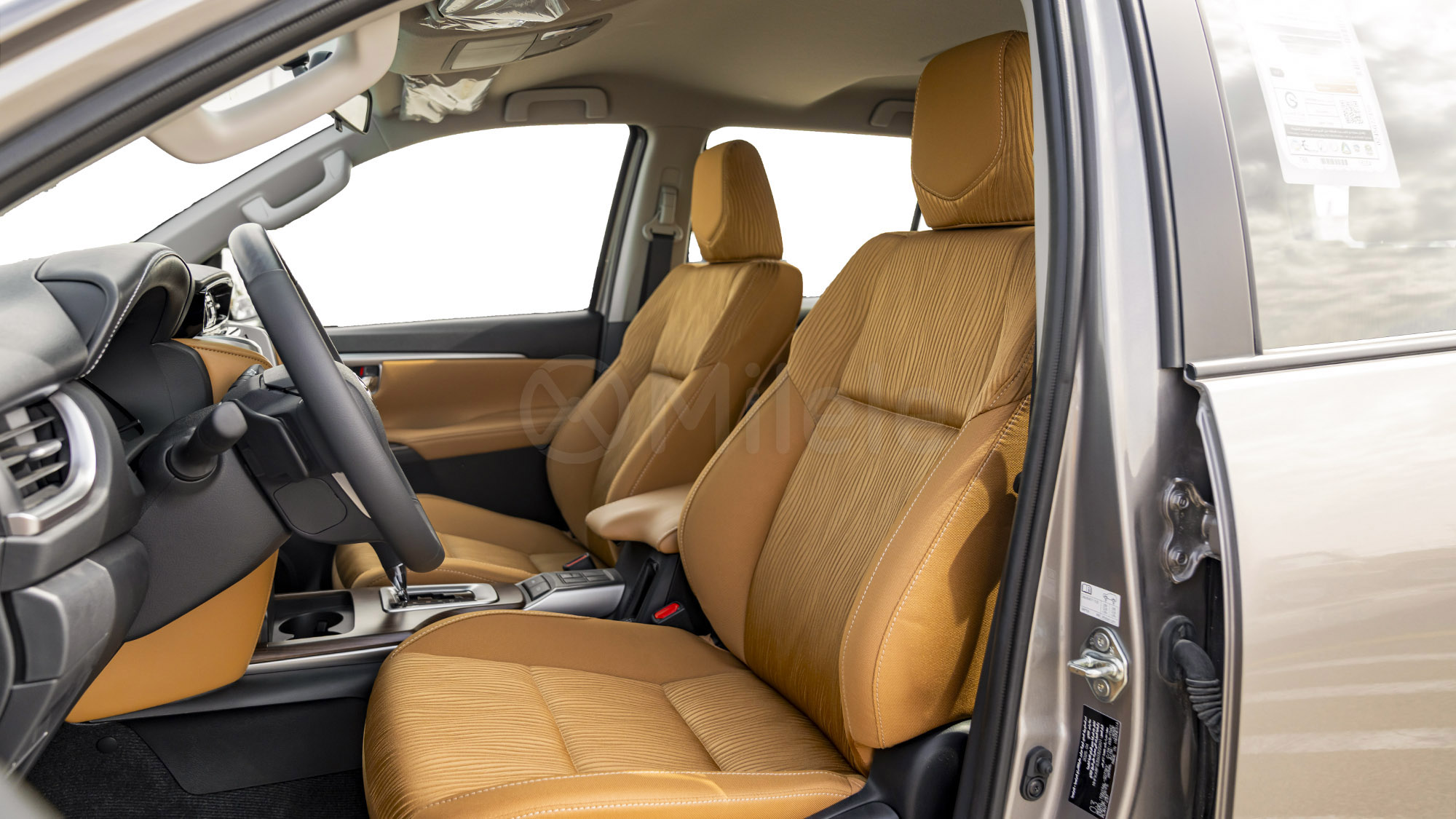 
(LHD) TOYOTA FORTUNER 2.7P AT 4X4 MY2025 – BRONZE full									
