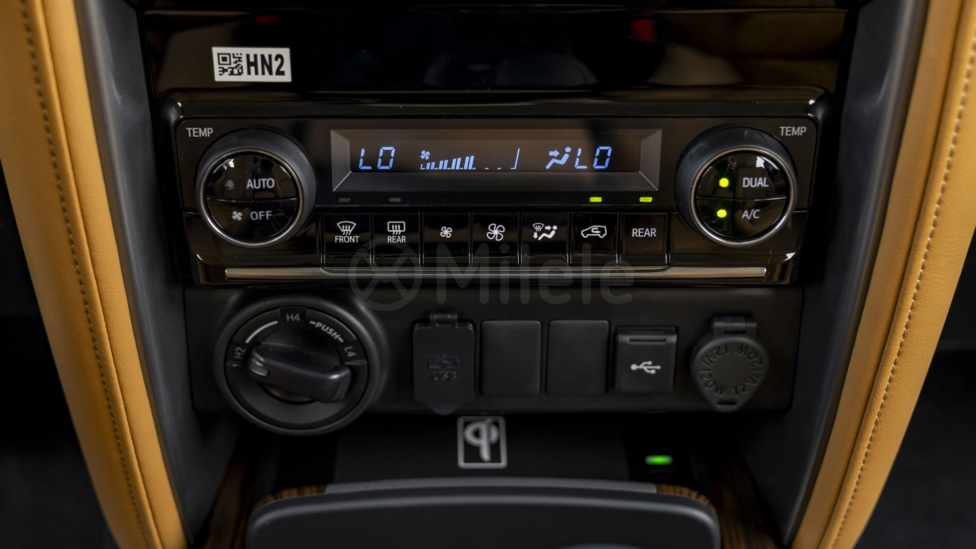 
(LHD) TOYOTA FORTUNER 2.7P AT 4X4 MY2025 – BRONZE full									