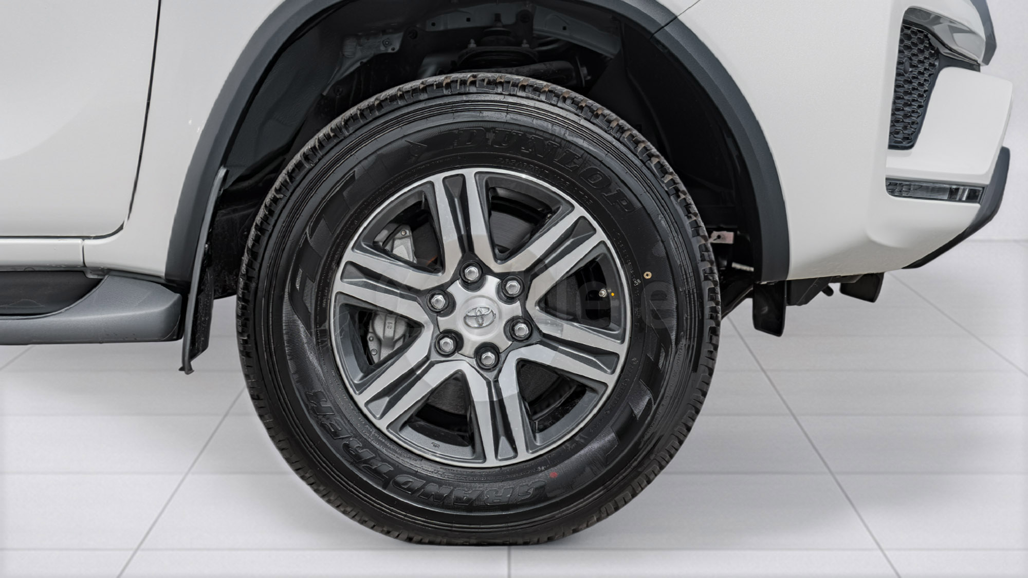 
								(LHD) TOYOTA FORTUNER 2.7P AT 4X2 MY2025 – WHITE full									
