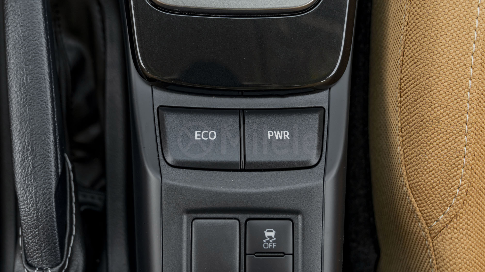 
								(LHD) TOYOTA FORTUNER 2.7P AT 4X2 MY2025 – WHITE full									