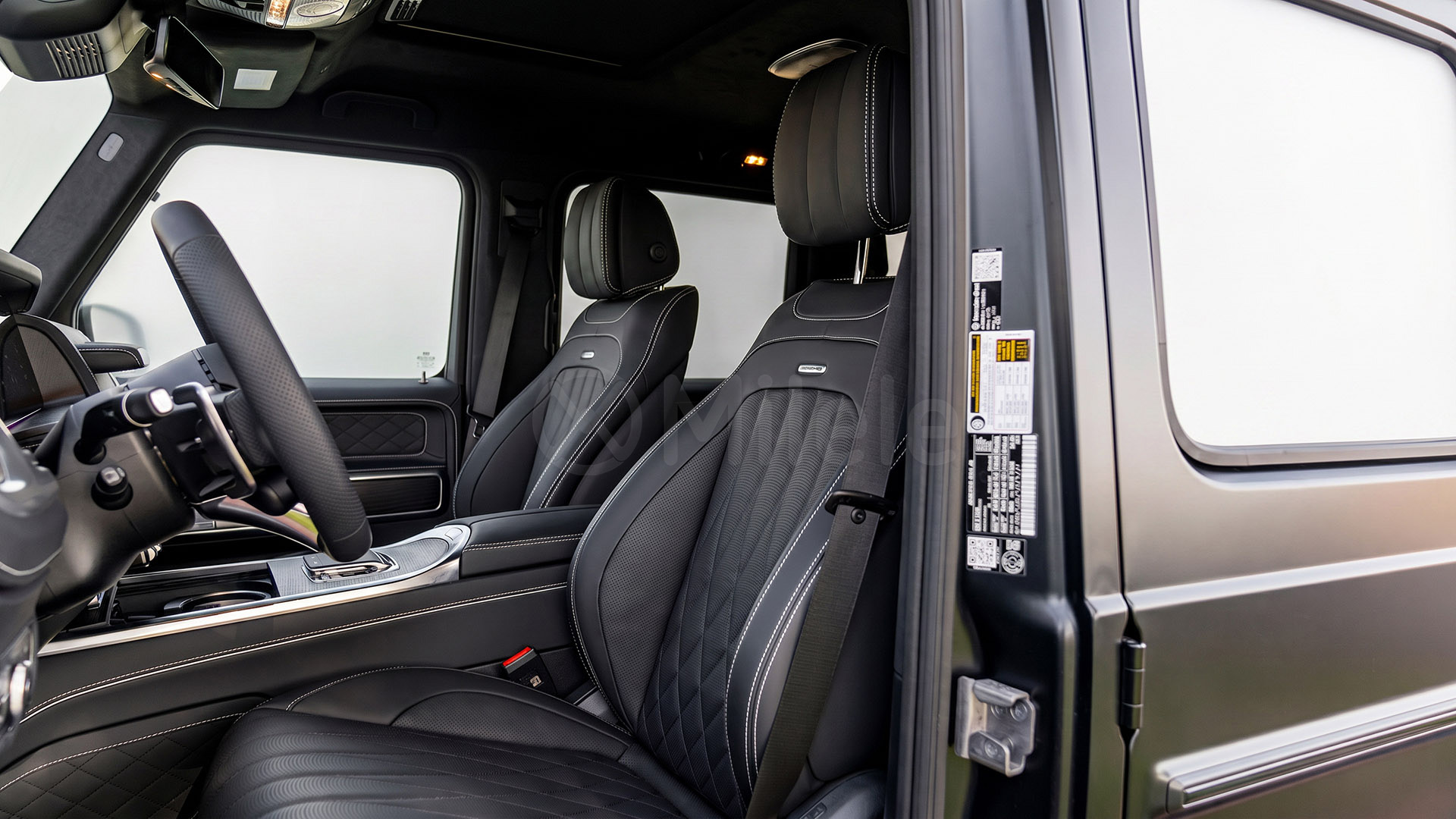 
(LHD) MERCEDES BENZ G CLASS G 63 4.0P AT AWD MY2026 – BLACK full									