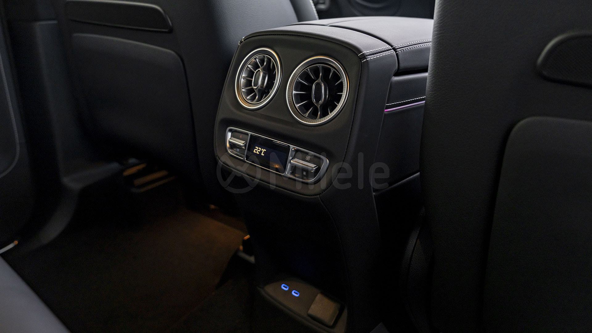 
(LHD) MERCEDES BENZ G CLASS G 63 4.0P AT AWD MY2026 – BLACK full									