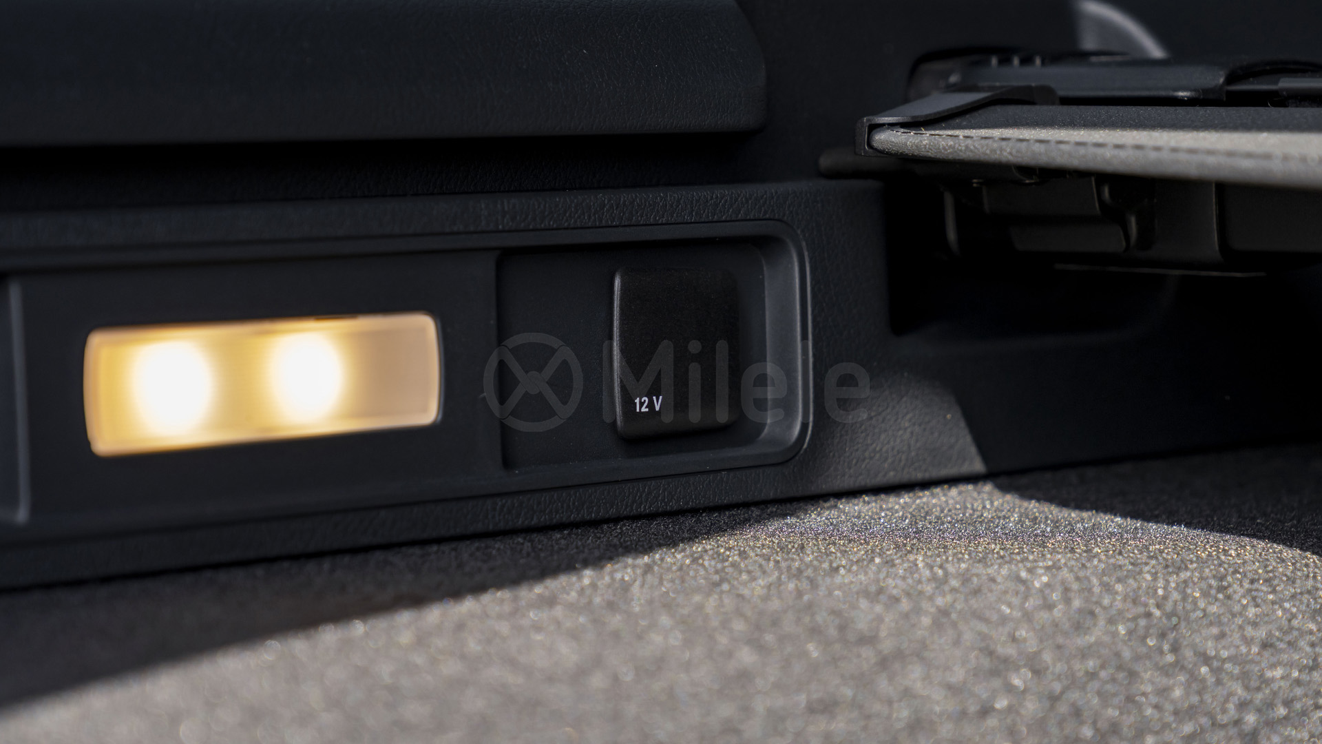 
(LHD) MERCEDES BENZ G CLASS G 63 4.0P AT AWD MY2026 – BLACK full									