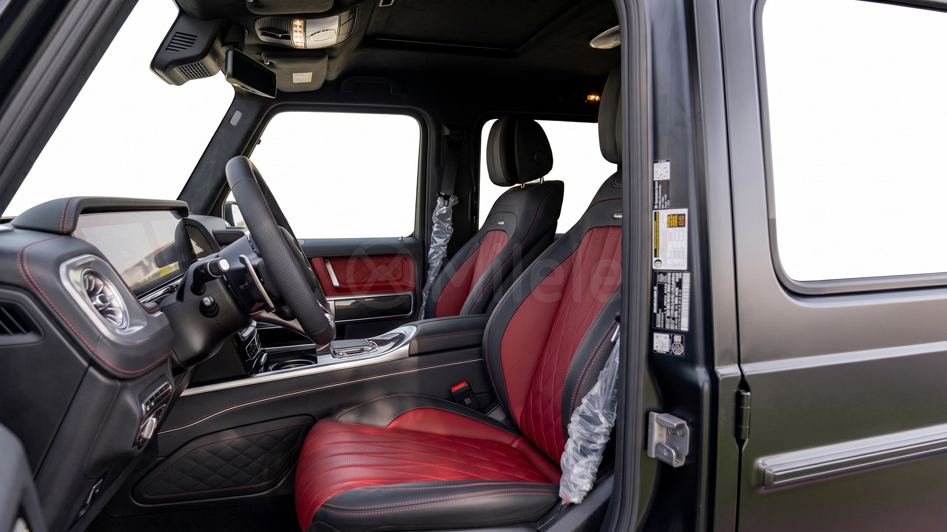 
								(LHD) MERCEDES BENZ G CLASS G 63 4.0P AT AWD MY2026 – BLACK full									