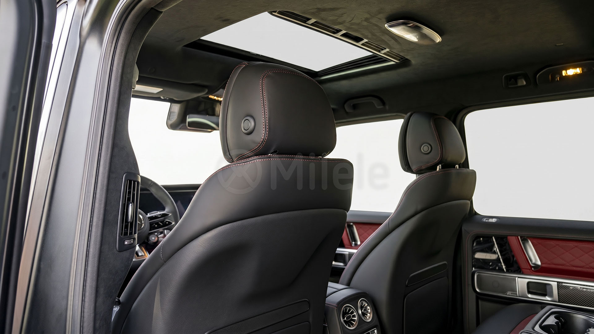 
								(LHD) MERCEDES BENZ G CLASS G 63 4.0P AT AWD MY2026 – BLACK full									
