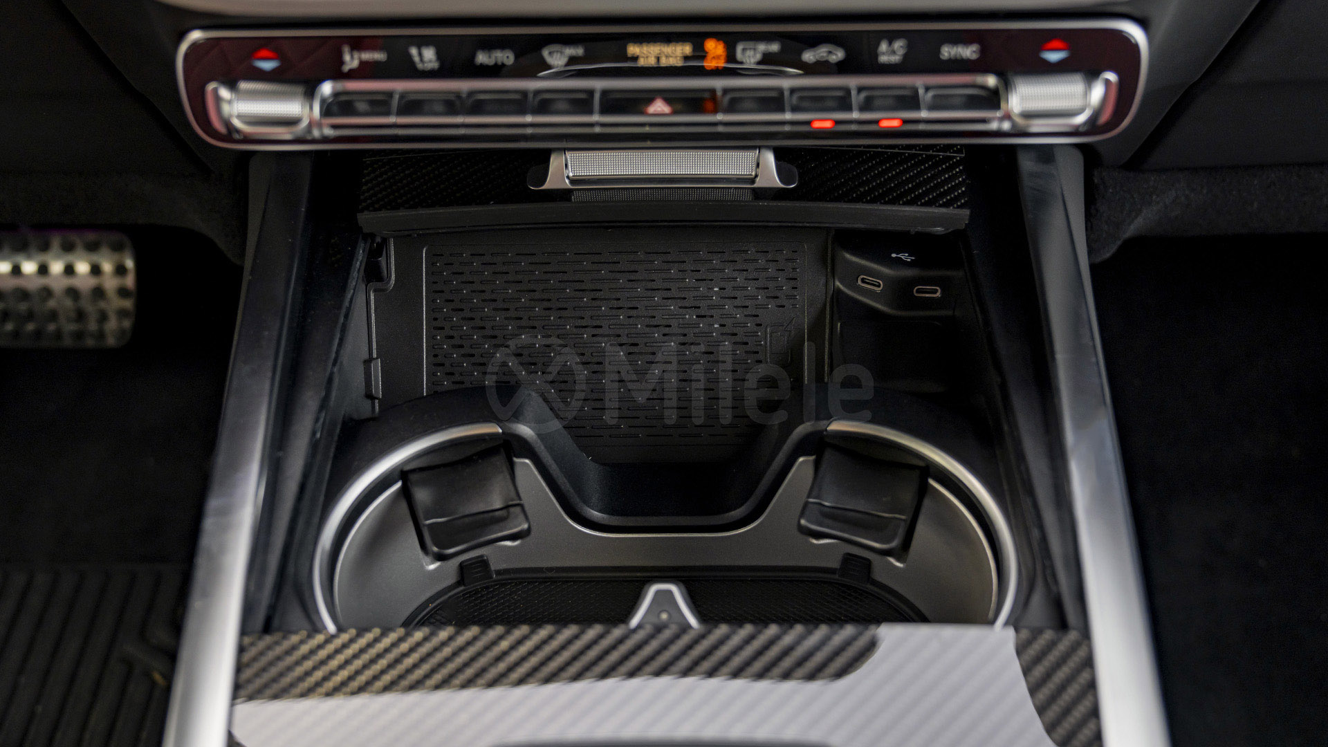 
								(LHD) MERCEDES BENZ G CLASS G 63 4.0P AT AWD MY2026 – BLACK full									
