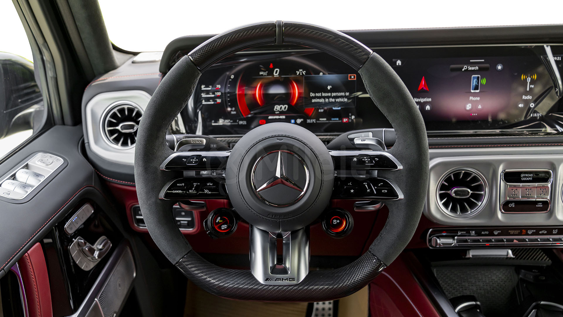 
								(LHD) MERCEDES BENZ G CLASS G 63 4.0P AT AWD MY2026 – BLACK full									