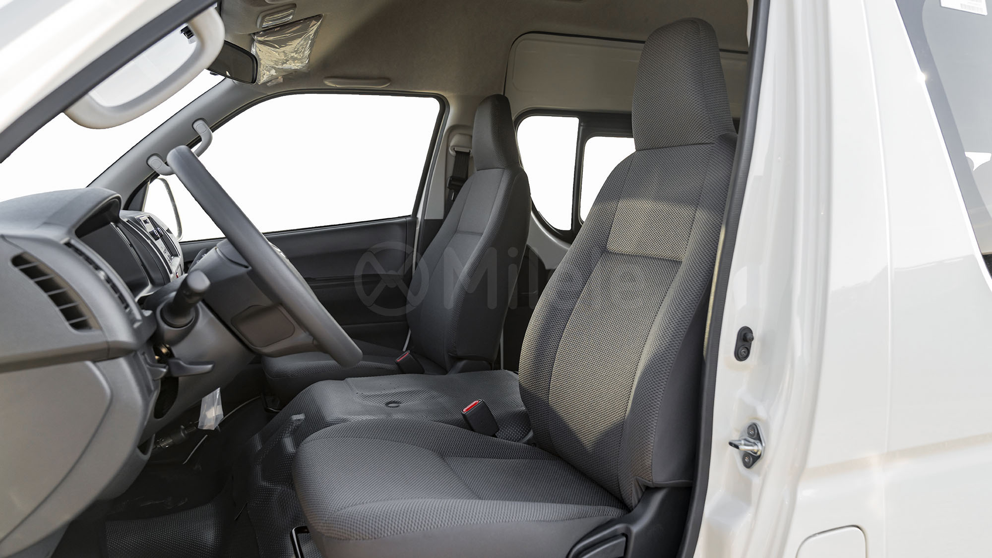 
								(LHD) HIACE HR 15 SEATER 2.5D MT full									